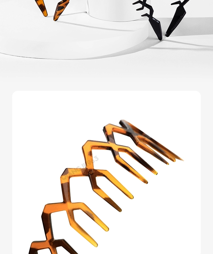 The Korean version of the popular crown large-toothed hairband exudes a feminine charm. The face-washing headband doesn't hold the hair and gives a sense of luxury. The high top of the head hair tie is a sporty hair clip detail image 7