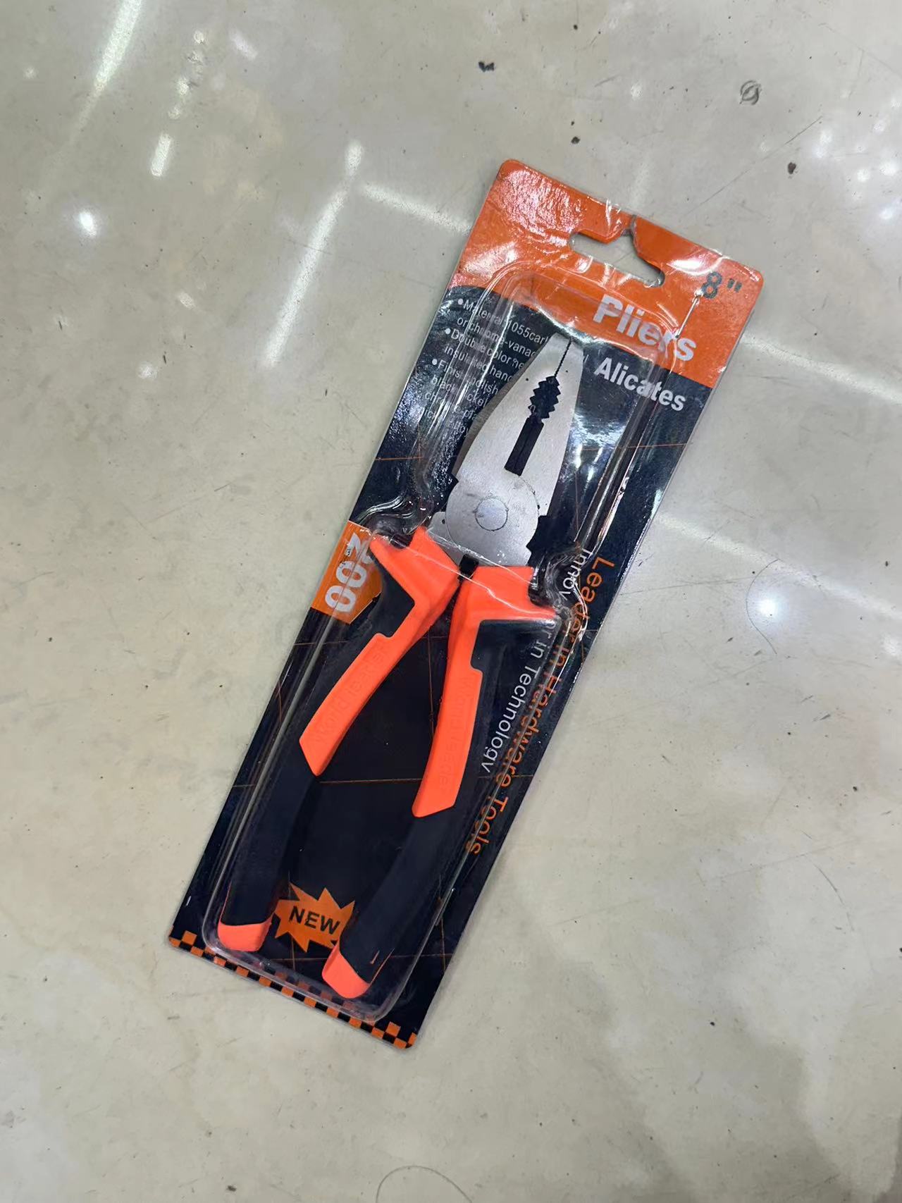 8寸尖嘴钳工具钳五金工具产品图