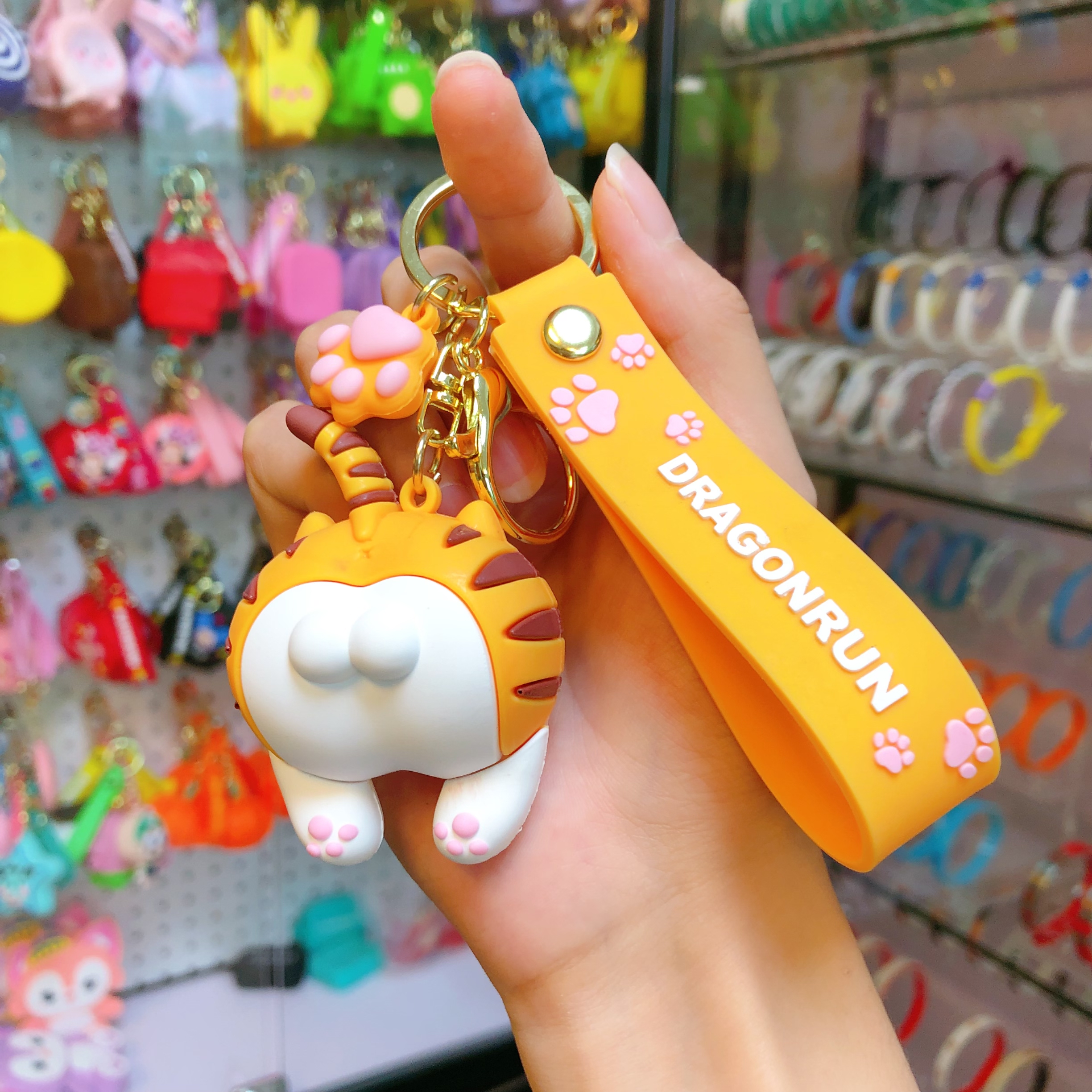Cartoon cat fart keychain, cute girl's bag, soft plastic figurine pendant, personalized anime car key pendant Application Scenario
