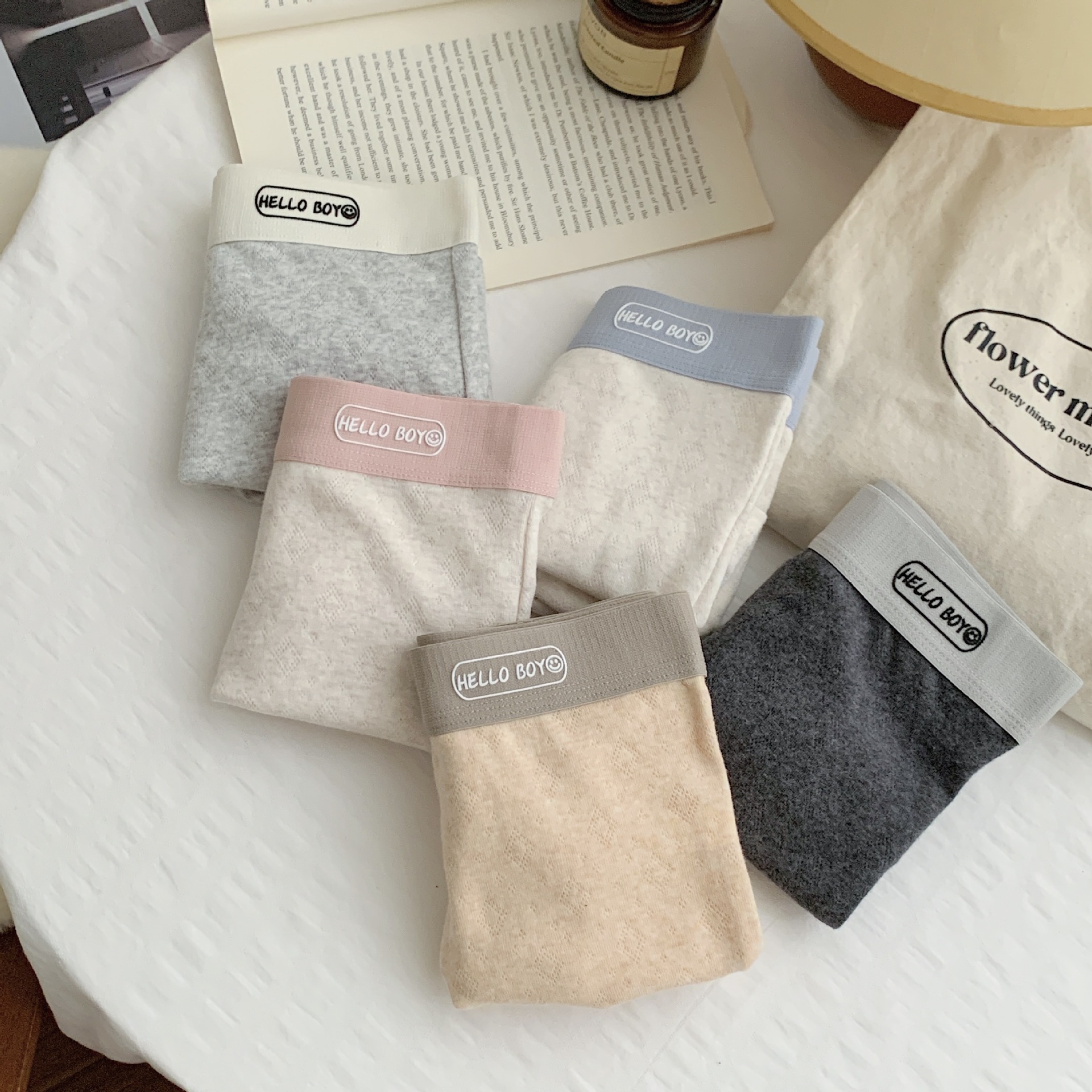 Baby cotton girl letter mid-waist simple, breathable, comfortable, skin-friendly, hip-hugging, color-blocking high-elastic pure cotton men's underwear Application Scenario