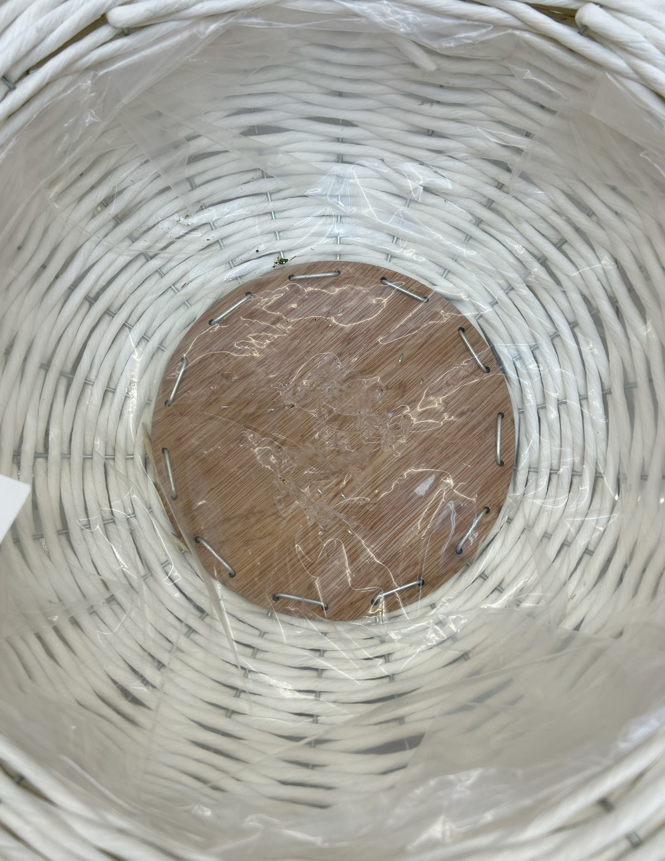 Nordic-style creative hand-woven flower baskets, wooden legs, high flower stands, floor-standing indoor decoration, green ivy flower POTS, flower gardening Item Picture