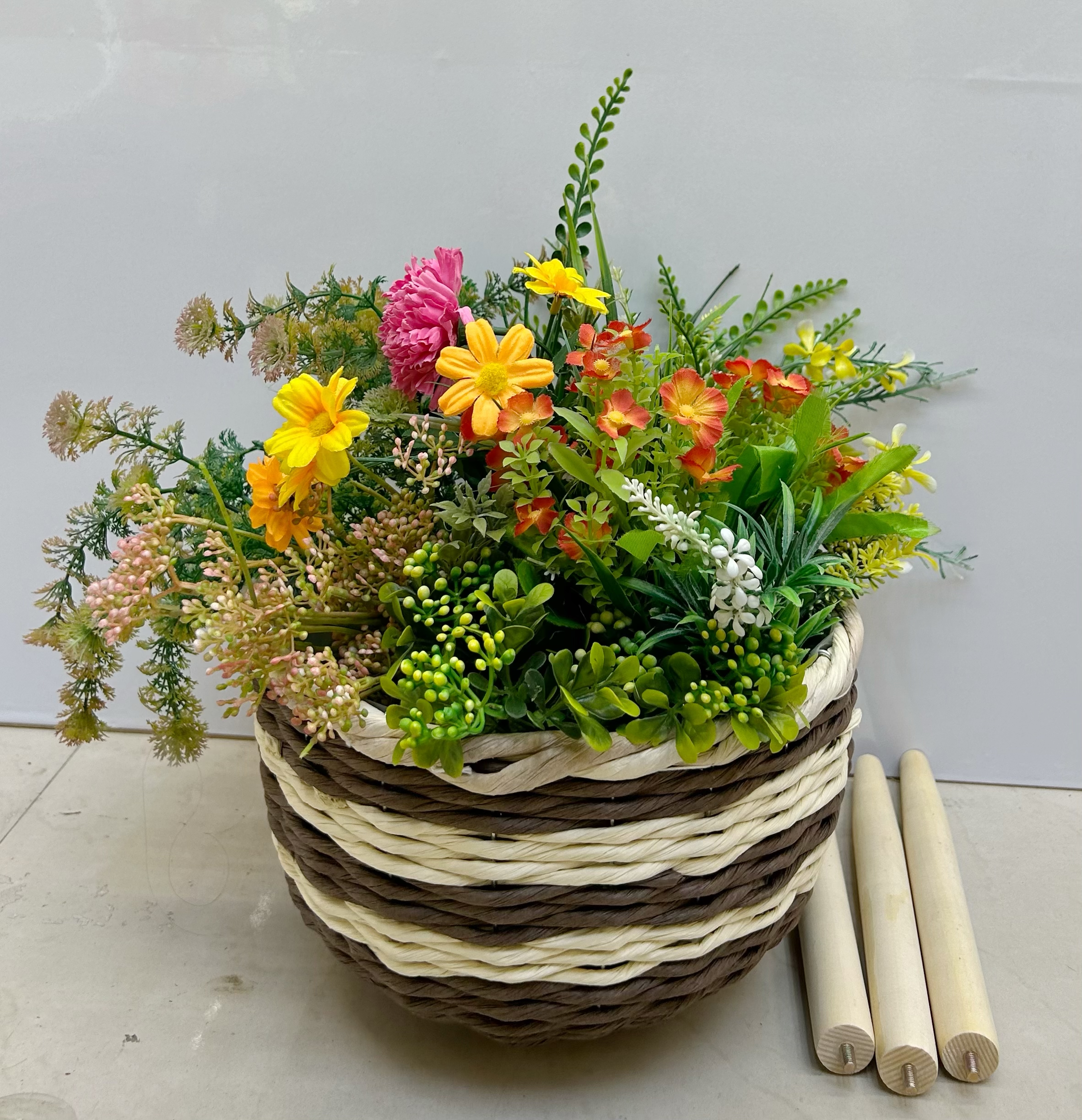 European-style flower stand, hand-woven, living room, balcony, indoor flower POTS, gardening tripod, floor-standing simple plant stand Specification image