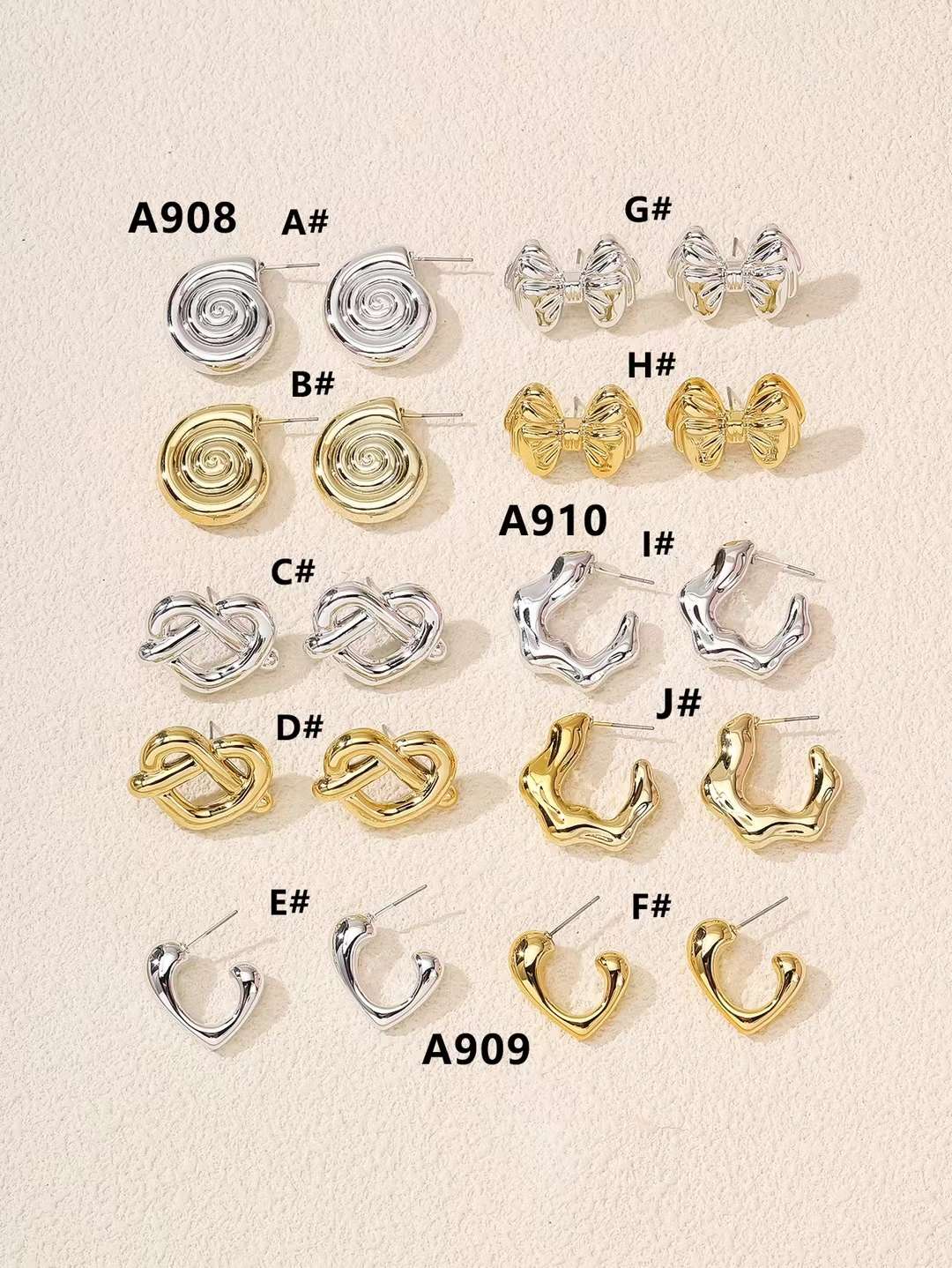 锆石皇冠耳钉 高级感饰品 防过敏耳饰 精致耳饰 时尚女士首饰品耳饰