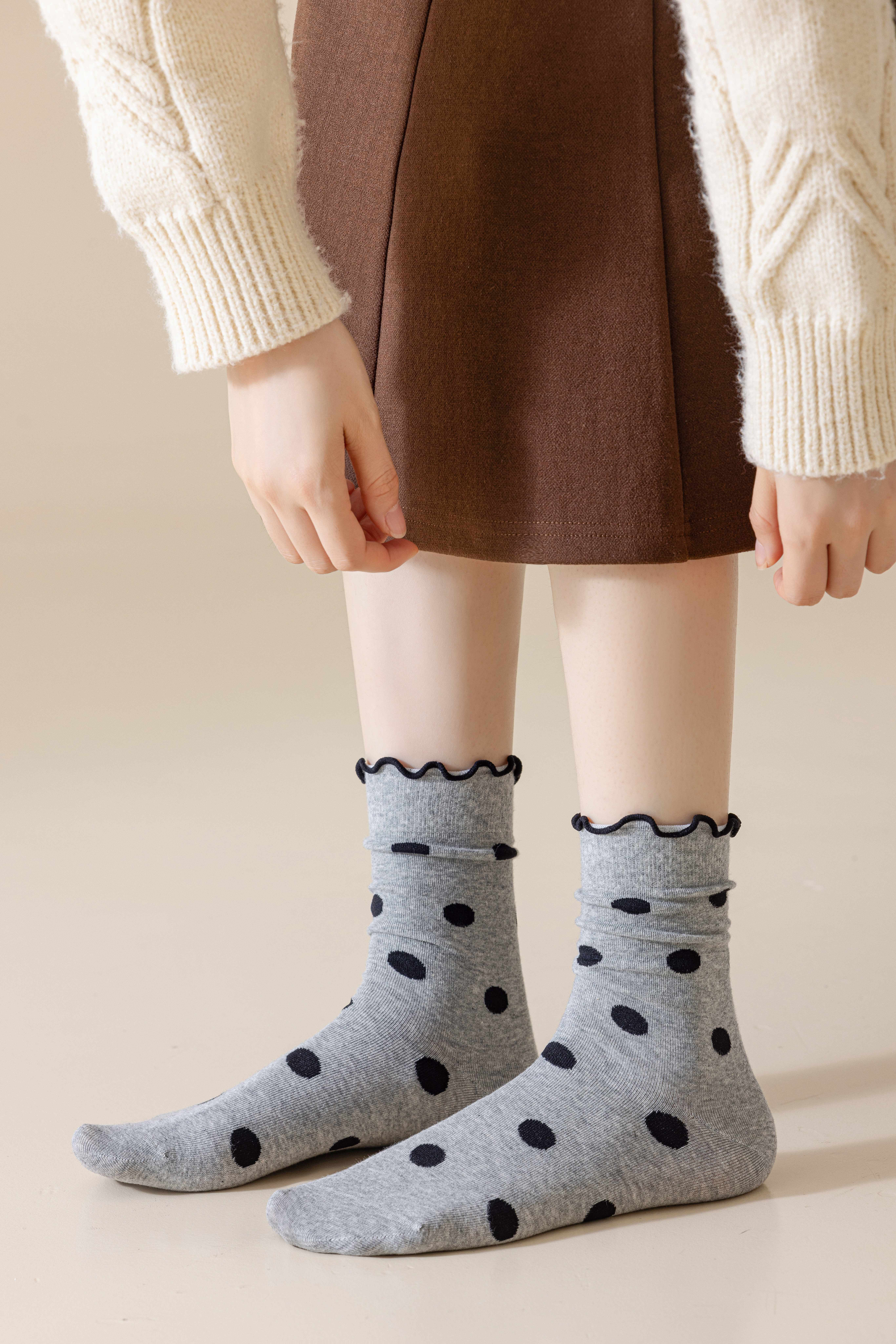 運(yùn)動(dòng)、休閑棉襪實(shí)物圖