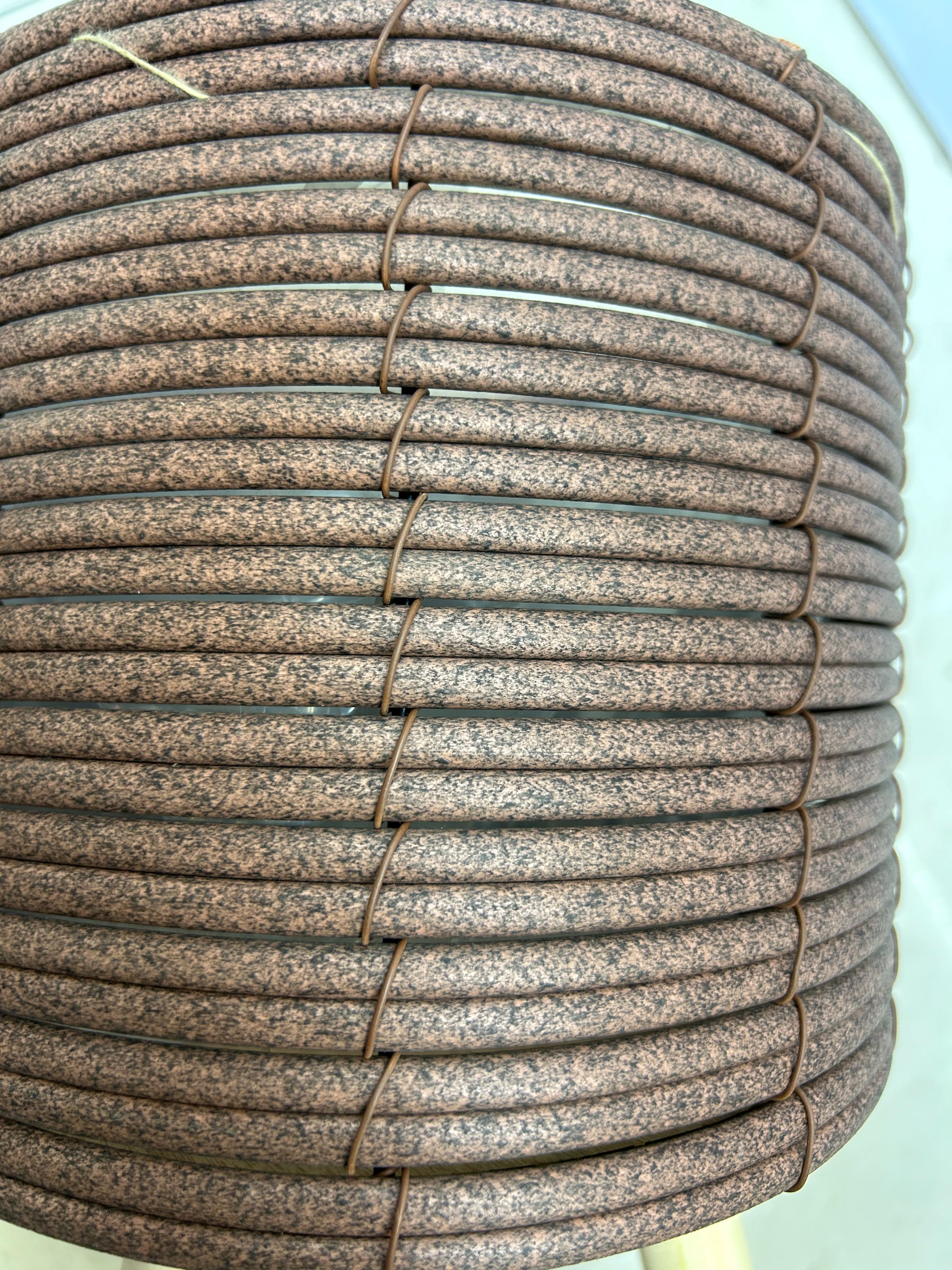 Hand-woven garden and home green plant potted flower basket, indoor floor-standing home balcony green vine flower stand with three-legged flower pot stand, Nordic style Application Scenario