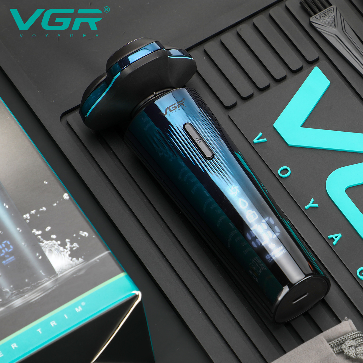 VGR311 Cross-border New Razor 3D Floating Three-day Rotating intelligent display Men's waterproof Electric shaver Item Picture
