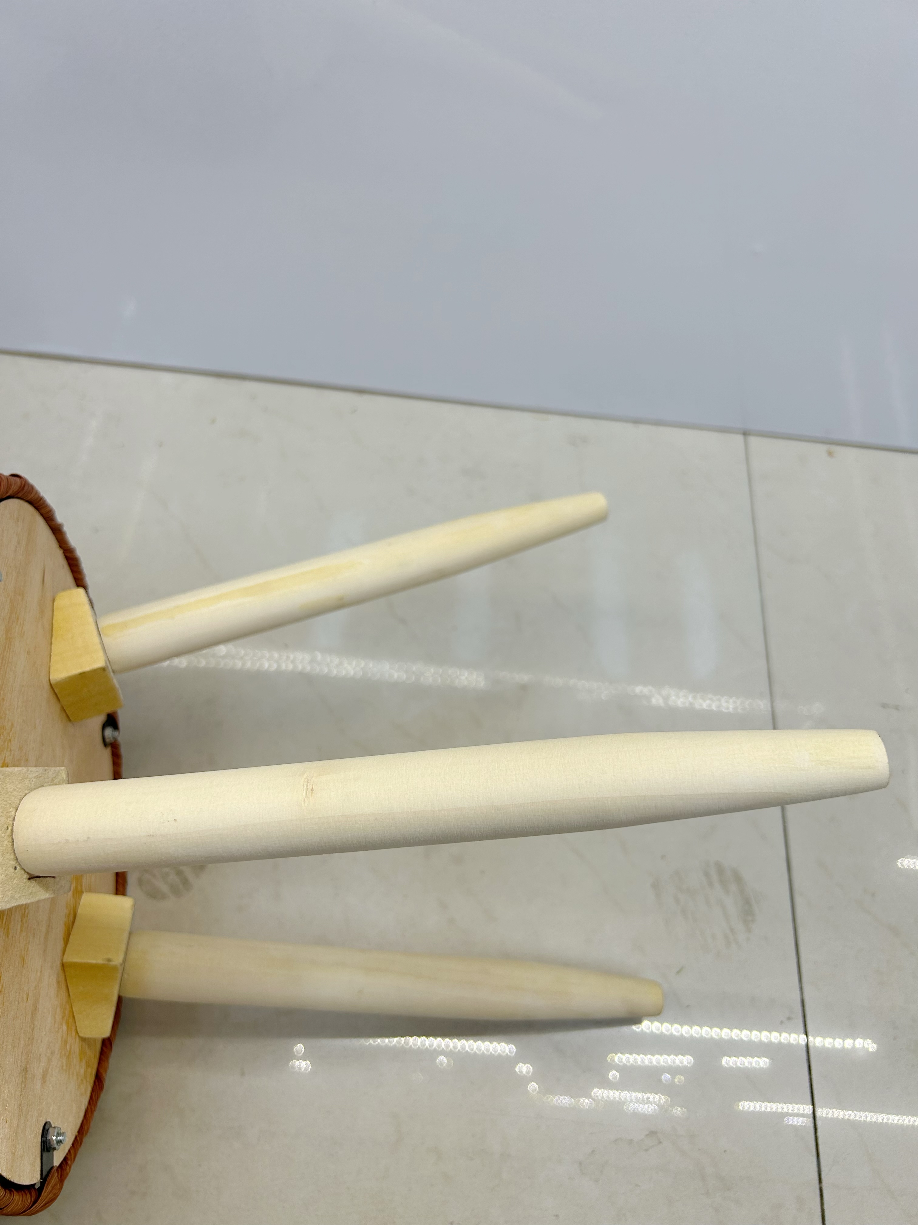 Nordic style creative, purely hand-woven flower baskets, wooden legs, high flower stands, floor-standing indoor decoration, green ivy flowerpots, garden potted plants Application Scenario