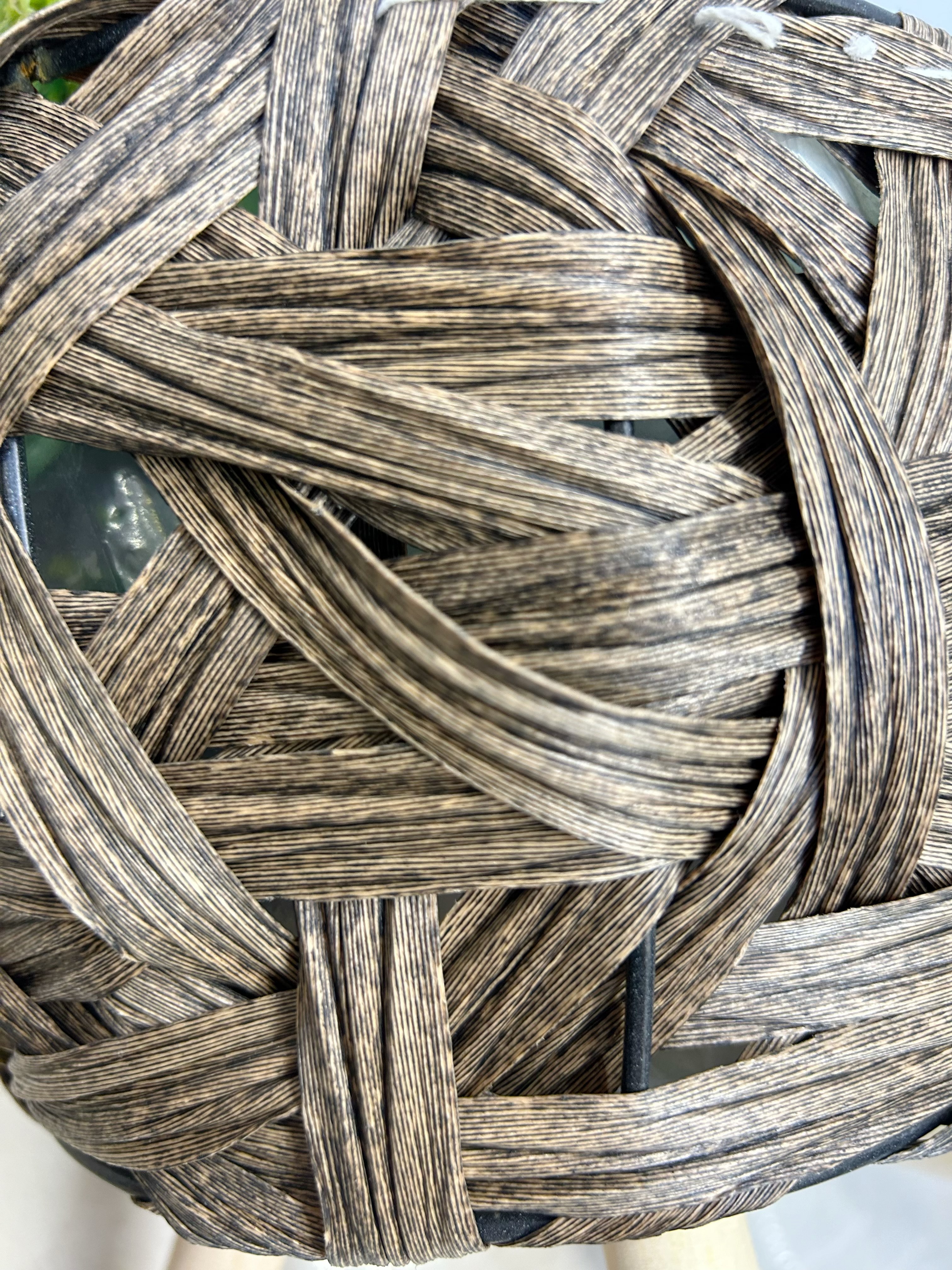 Nordic-style creative hand-woven flower baskets, wooden legs, high flower stands, floor-standing indoor and outdoor decorations, green ivy flowerpots, garden potted plants Specification image