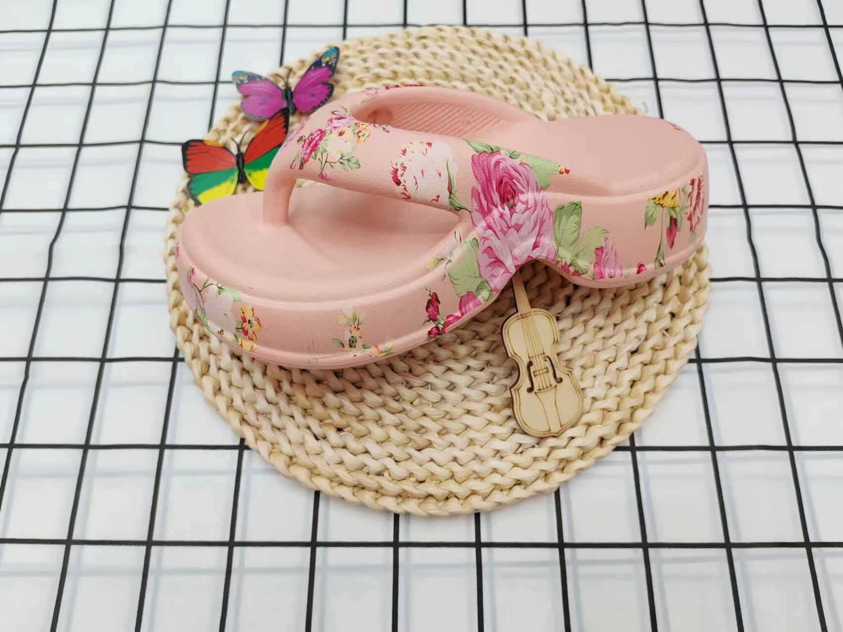 Summer fashion printed thick-soled flip-flops Specification image