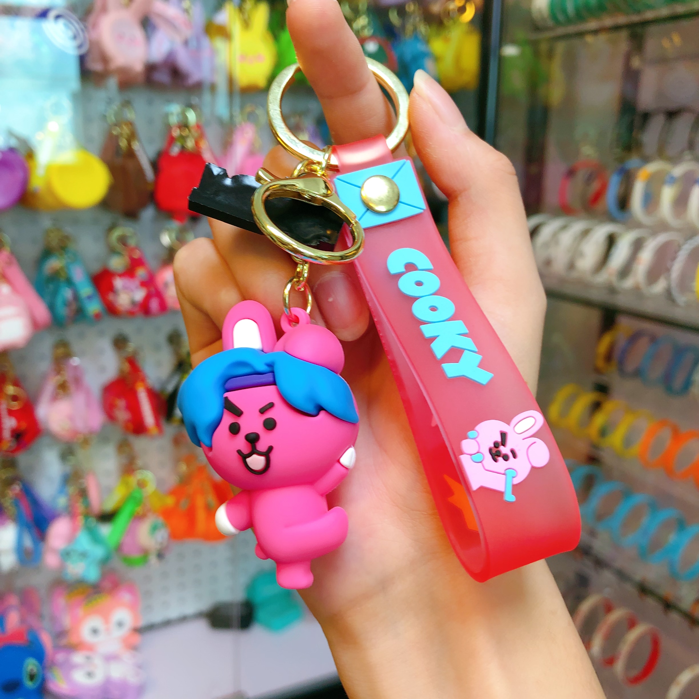 BT21 BTS keychain couple Schoolbag pendant bag, car key chain claw machine gift BT21 BTS keychain couple schoolbag pendant bag, car key chain claw machine Item Picture