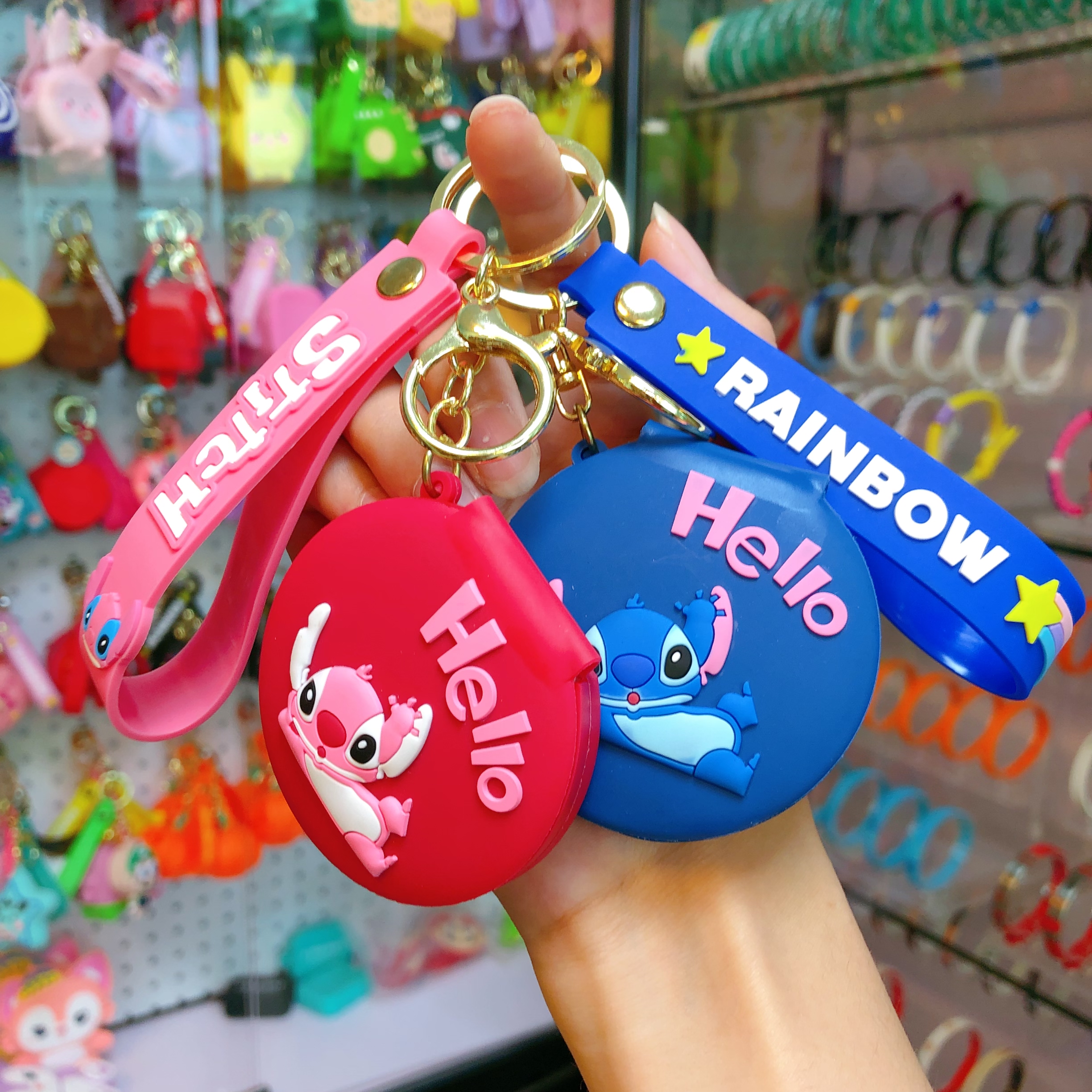 可爱卡通硅胶史迪仔钥匙扣女生便捷化妆小镜子情侣挂件小礼物批发可爱卡通硅胶史迪仔钥匙扣女生便捷化妆小镜子情侣挂件小礼物批发