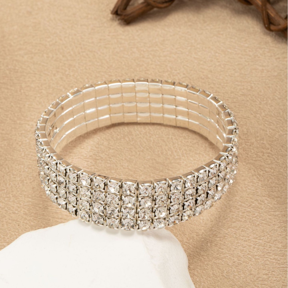 Wholesale of new cross-border fashion and light luxury four-row zircon necklaces, elastic water diamond bracelets, ring sets and decorative items from Europe and America detail image 9