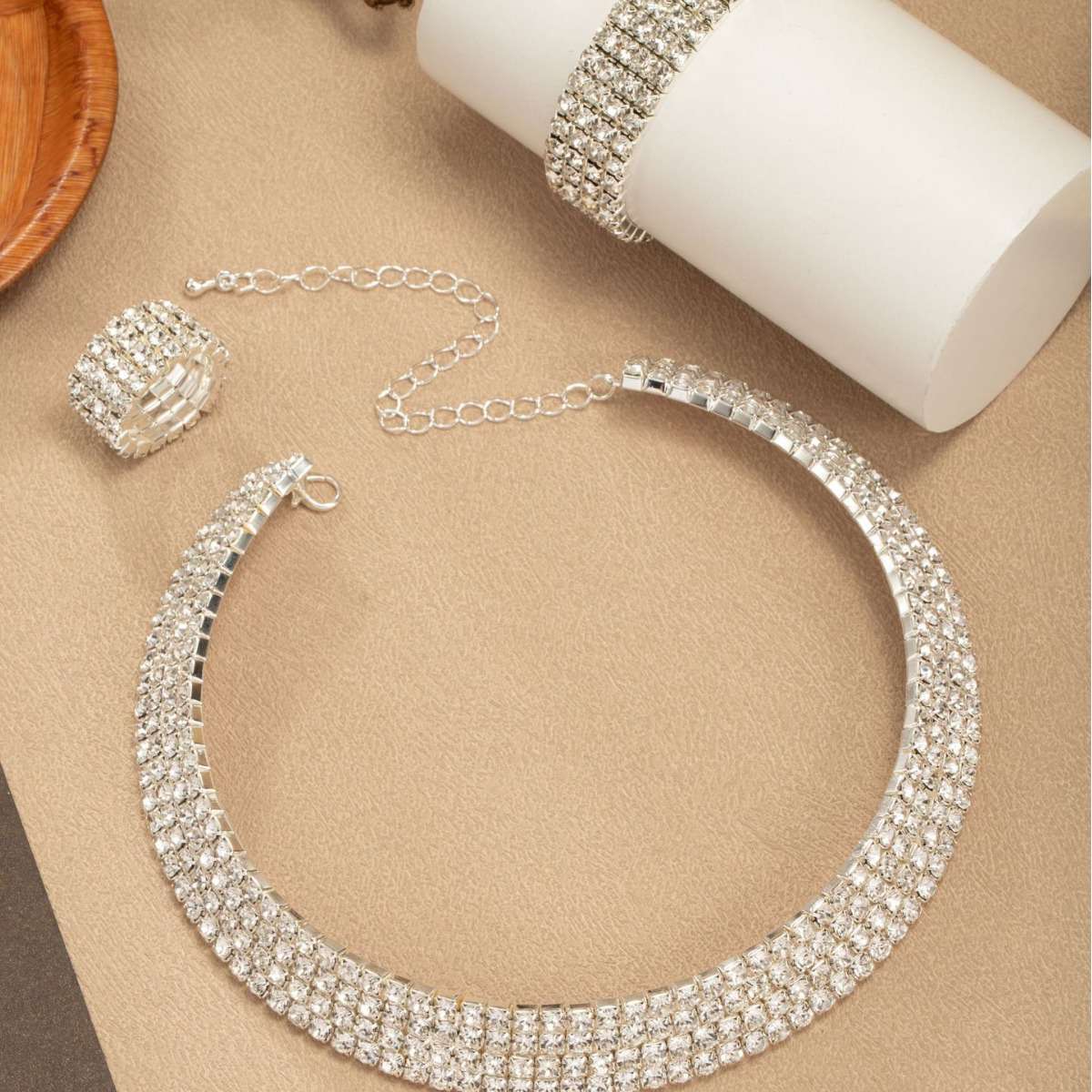 Wholesale of new cross-border fashion and light luxury four-row zircon necklaces, elastic water diamond bracelets, ring sets and decorative items from Europe and America Specification image