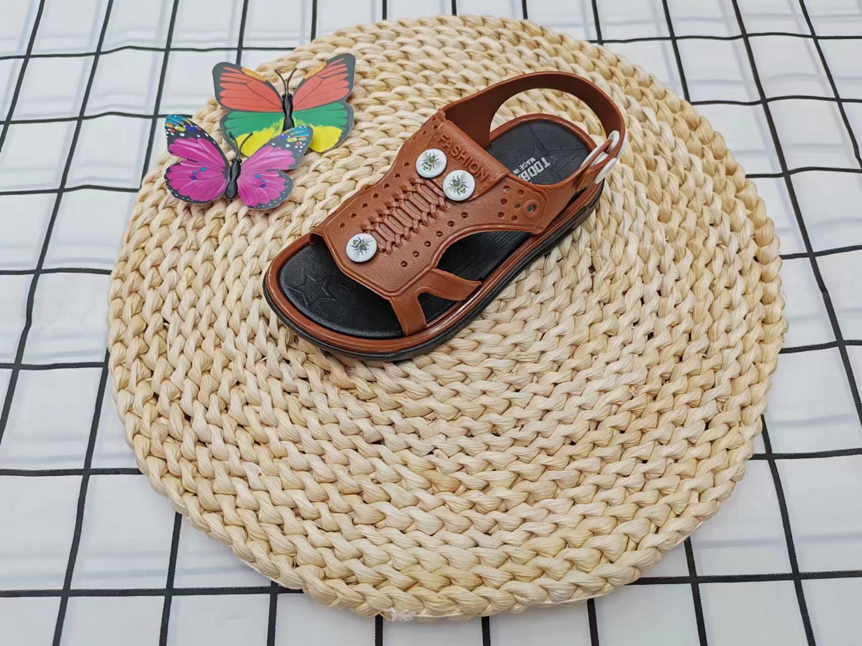 Children's fashionable summer outerwear sandals details Picture