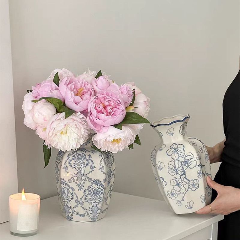 New Chinese High Sense Blue And White Porcelain Small Vase Living Room Porch Decoration Pieces Retro Flowers Flower Arranger Item Picture