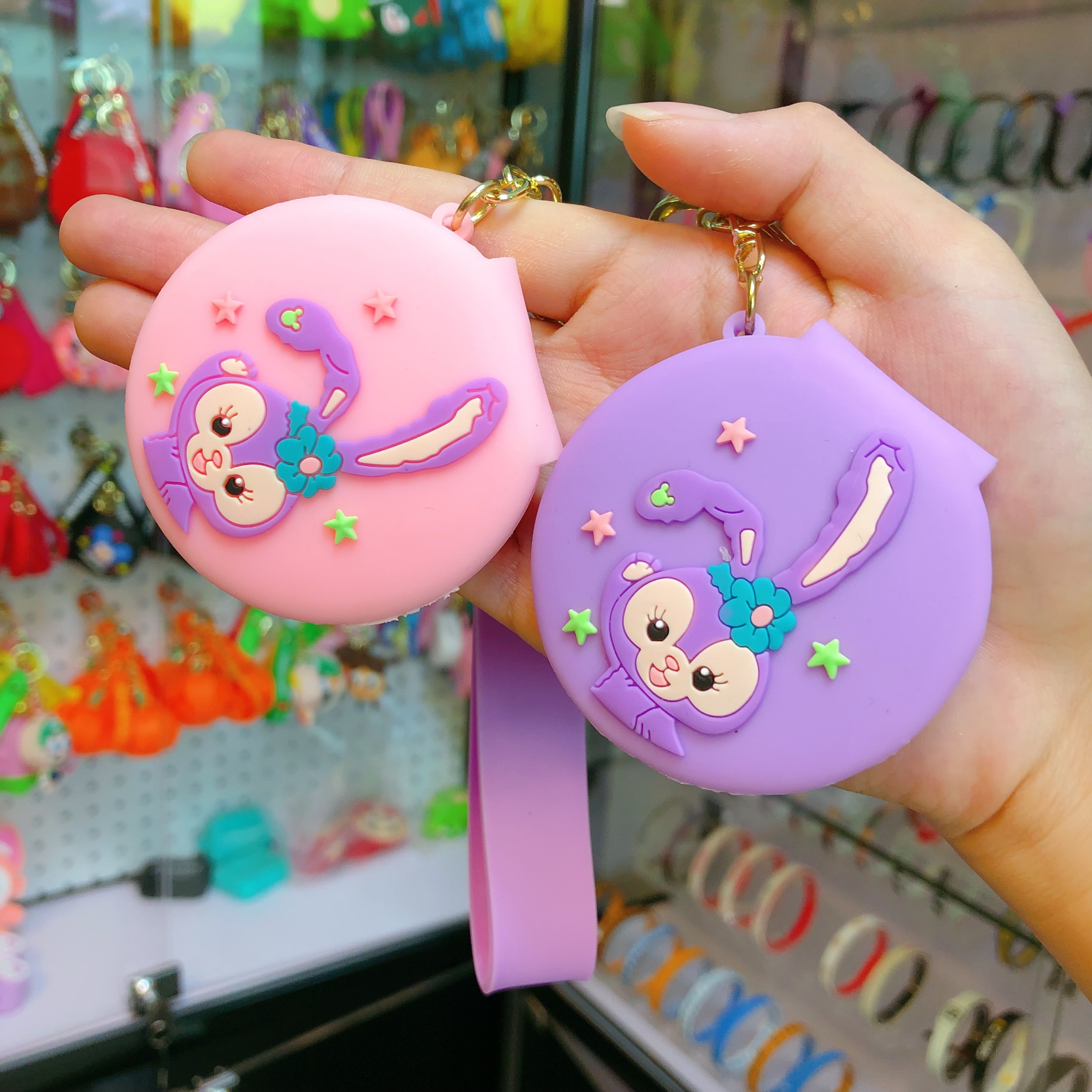 Lindo dibujo animado de silicona estrella delo llavero para niñas fácil maquillaje pequeño espejo pareja colgante pequeño regalo regalo pequeño al por mayor lindo dibujo animado de silicona estrella delo llavero para niñas conveniente maquillaje pequeño espejo pareja colgante pequeño regalo details Picture