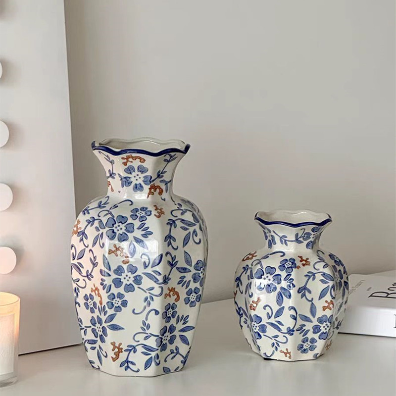 New Chinese High Sense Blue And White Porcelain Small Vase Living Room Porch Decoration Pieces Retro Flowers Flower Arranger details Picture