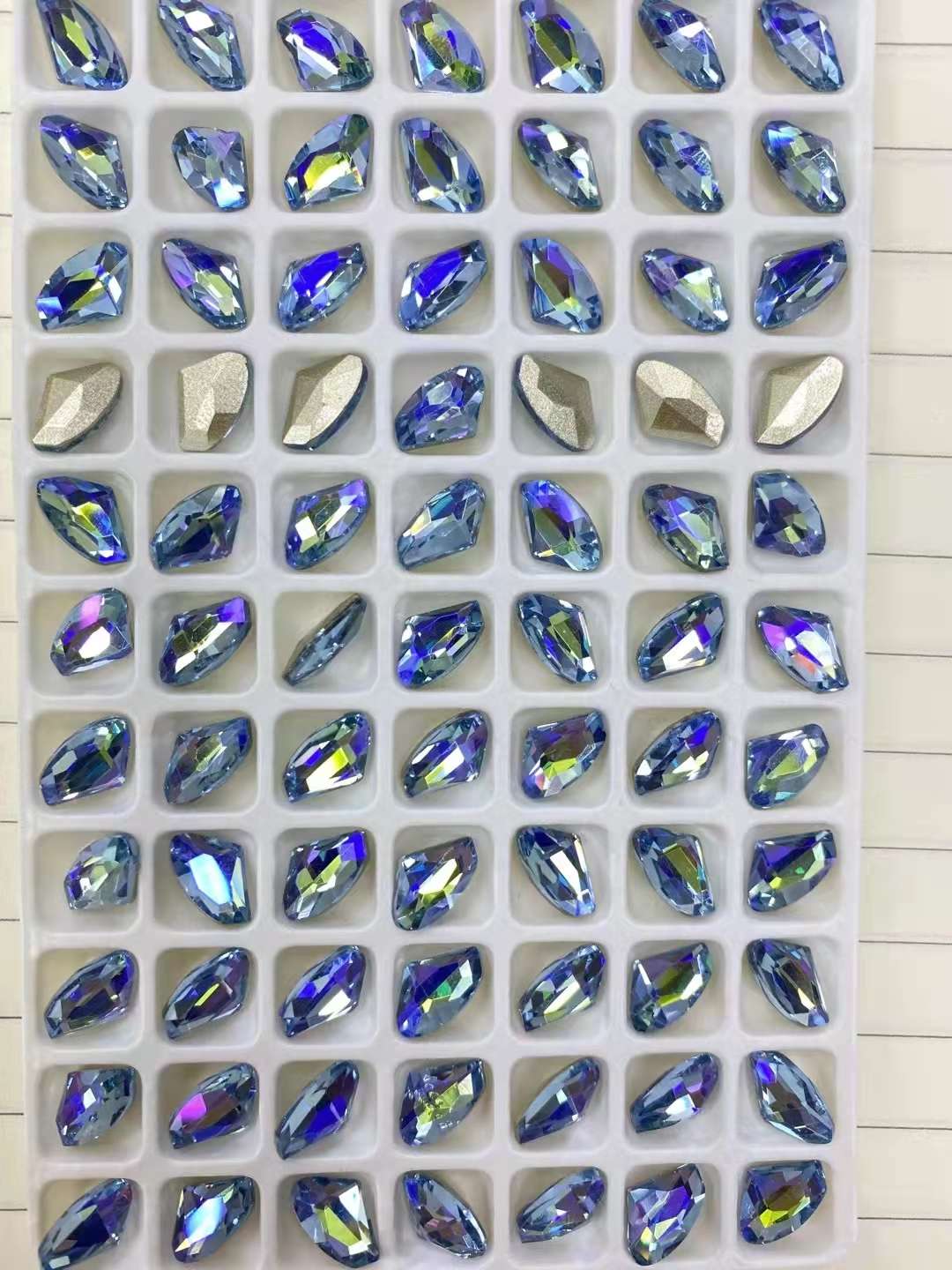 锦利水晶6*8长方八角浅兰加镀010详情图3