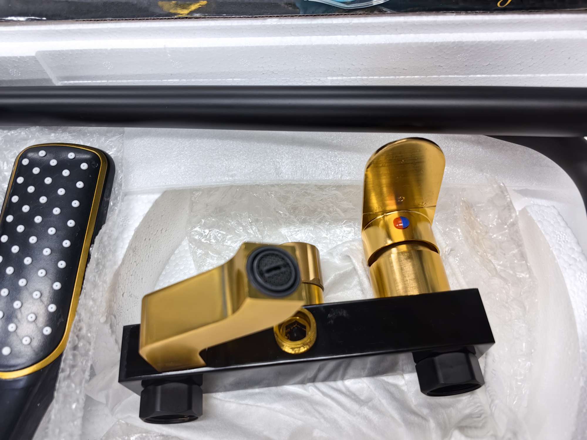4078Bg Black Gold High-End Atmospheric Shower Faucet Set With Large Nozzle Faucet Specification drawing