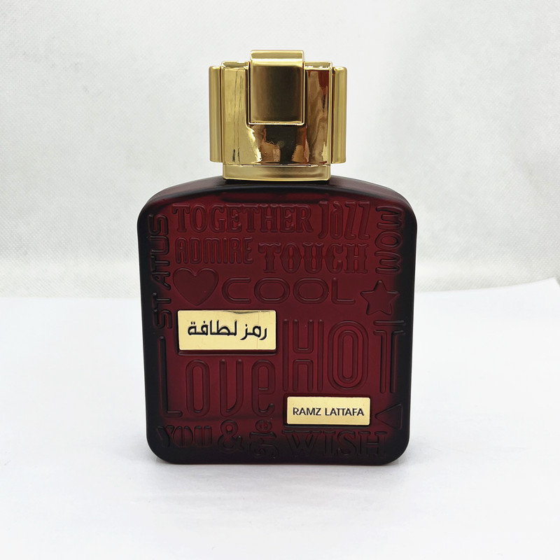 Cross-Border Hot Foreign Trade Export Lattafa Men's And Women's Perfume Wholesale Perfume Application Scenario