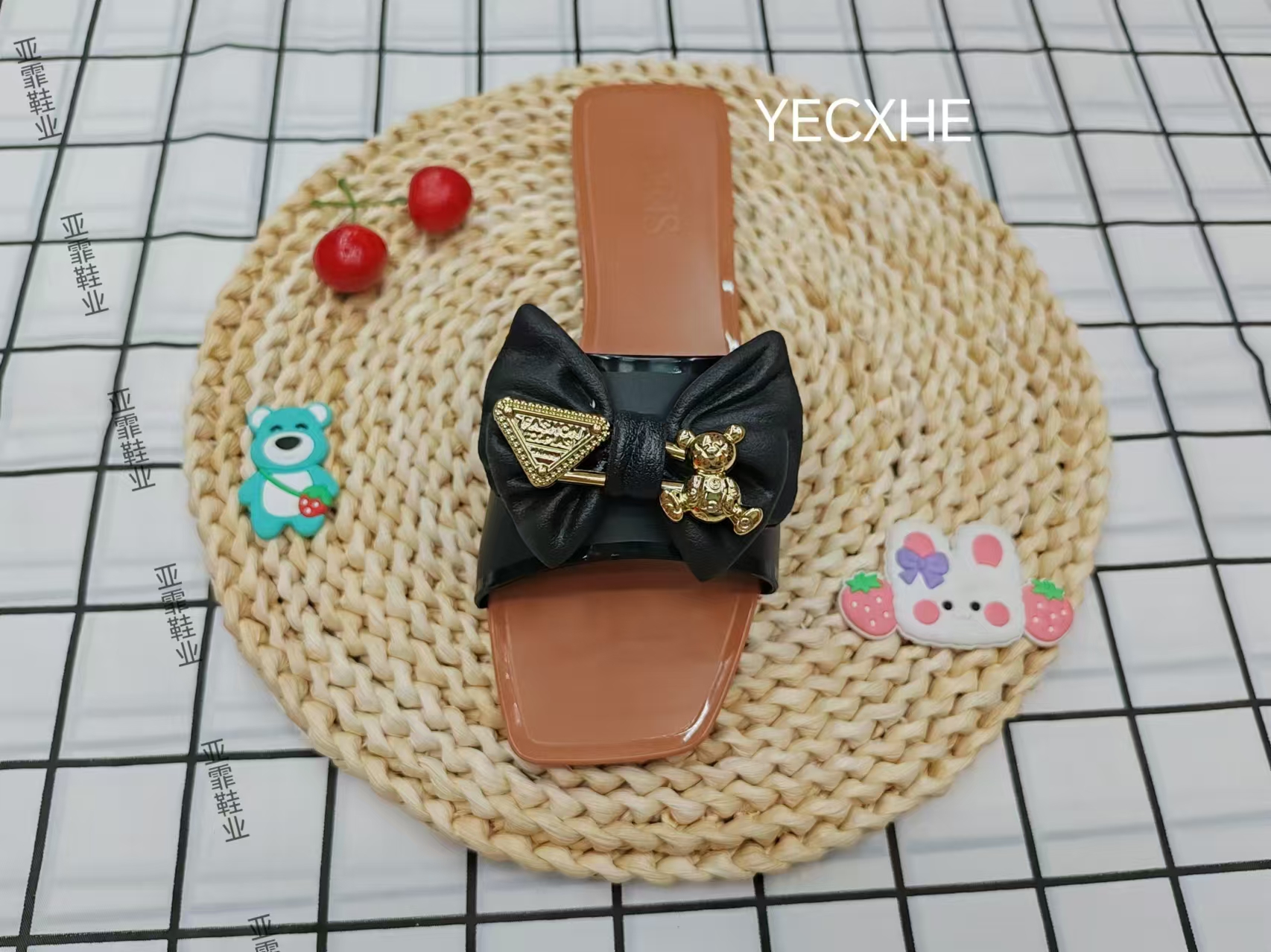 Summer fashion flat with bow sandals