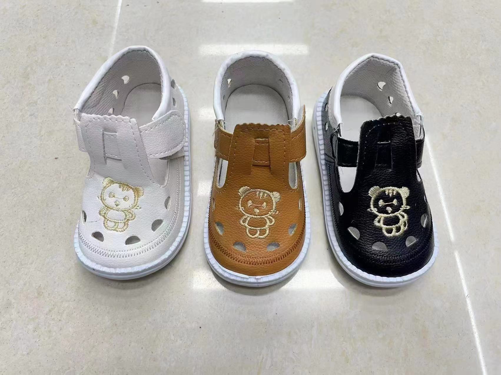 童鞋运动板鞋儿童夏季卡通拖鞋 童运动鞋 轻便透气运动鞋 舒适耐磨儿童鞋