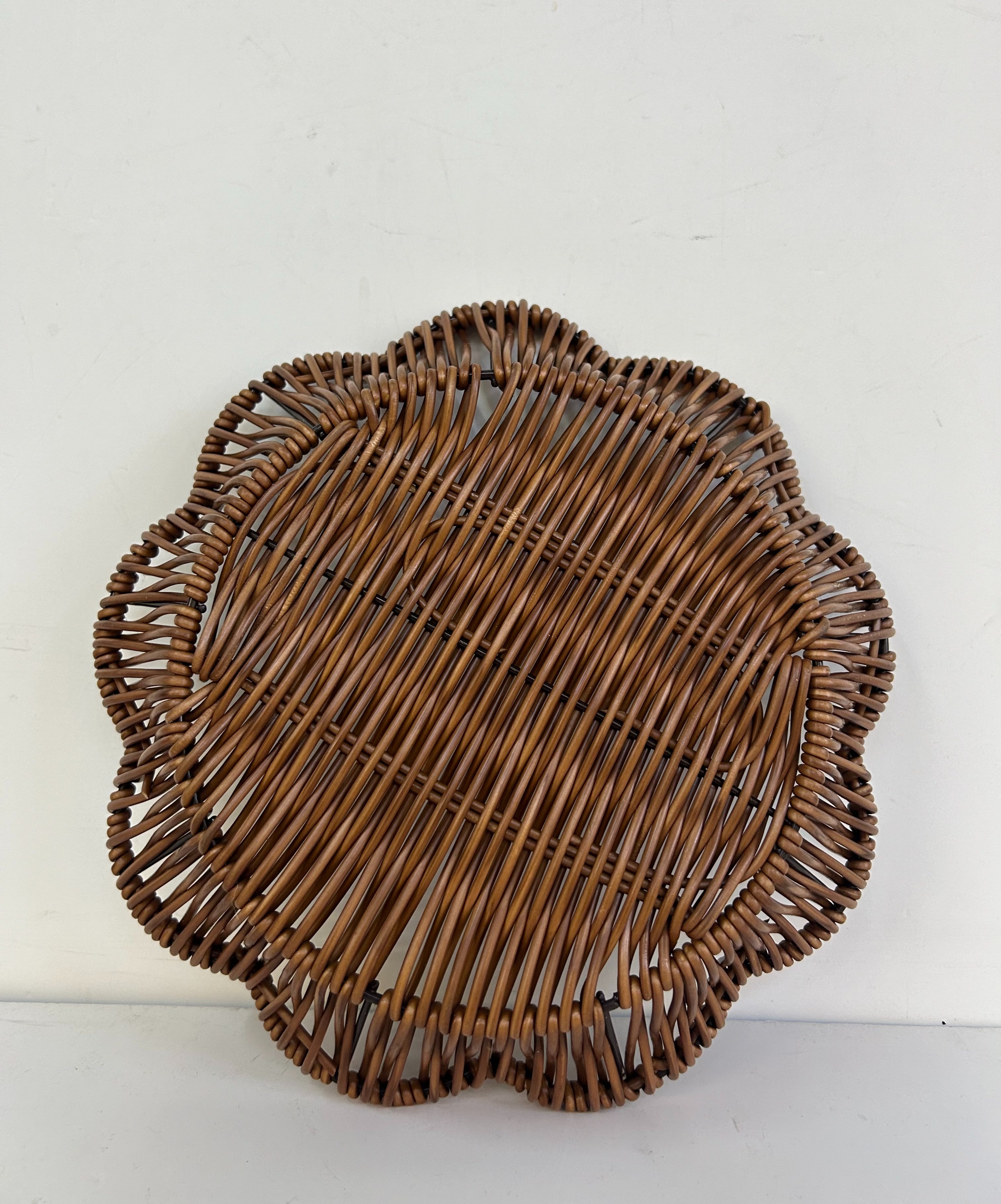 PPC plastic hand-woven storage basket for the living room, candy, snack, small food, pastry plate, fruit basket tray Specification image