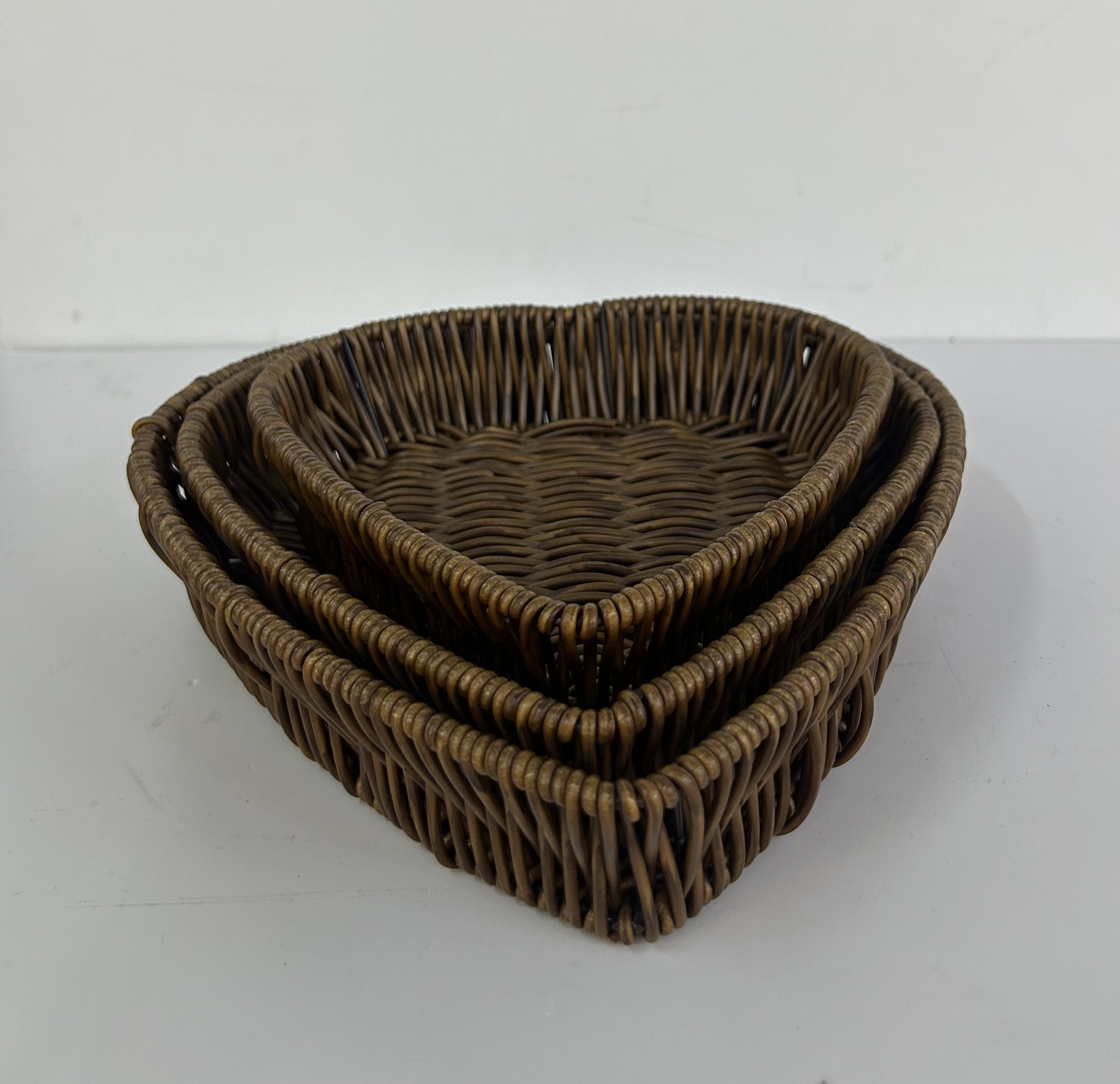 PPC plastic hand-woven storage baskets for the living room, including candy, snack, small food, pastry plates and fruit baskets details Picture