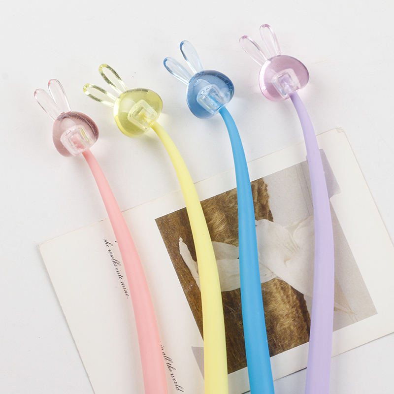 中性笔/晨光按动笔/中性笔文具/按动/文具白底实物图