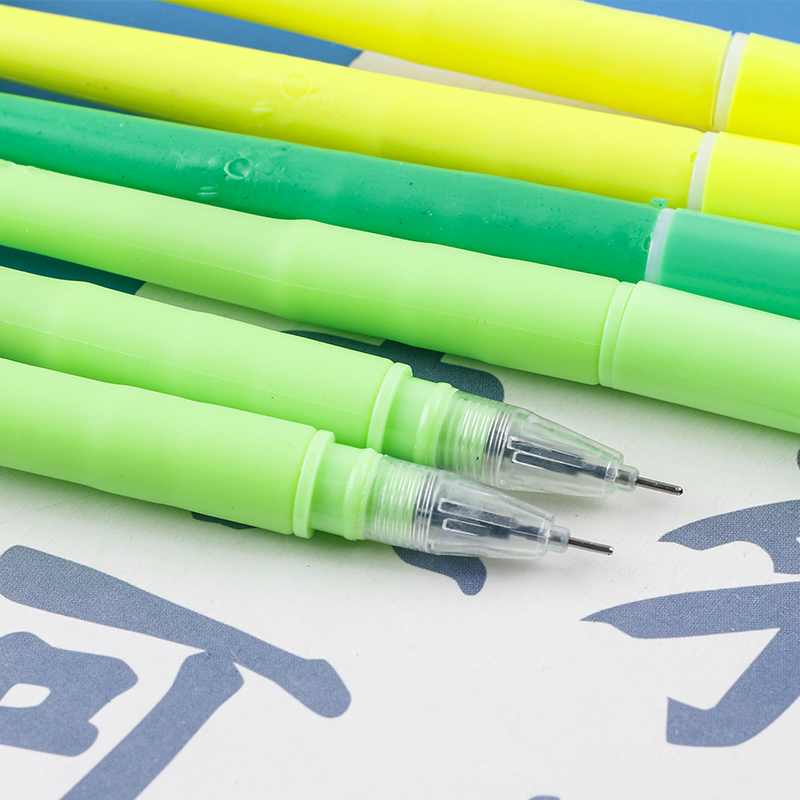 中性笔/晨光按动笔/中性笔文具/按动/文具白底实物图