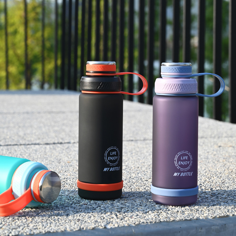 水杯/塑料杯/富光水杯/运动水杯/夏季大容量塑料杯白底实物图