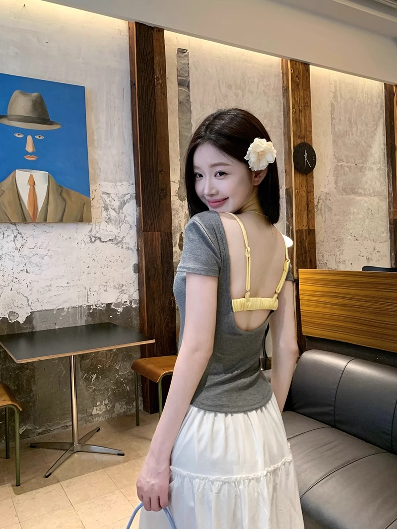 A Korean-style floral print short-sleeved T-shirt with a chest cushion for women, a summer slim-fit short, pure backless, high-end off-the-shoulder top pic 14