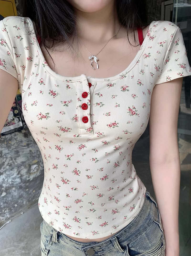A Korean-style floral print short-sleeved T-shirt with a chest cushion for women, a summer slim-fit short, pure backless, high-end off-the-shoulder top pic 6
