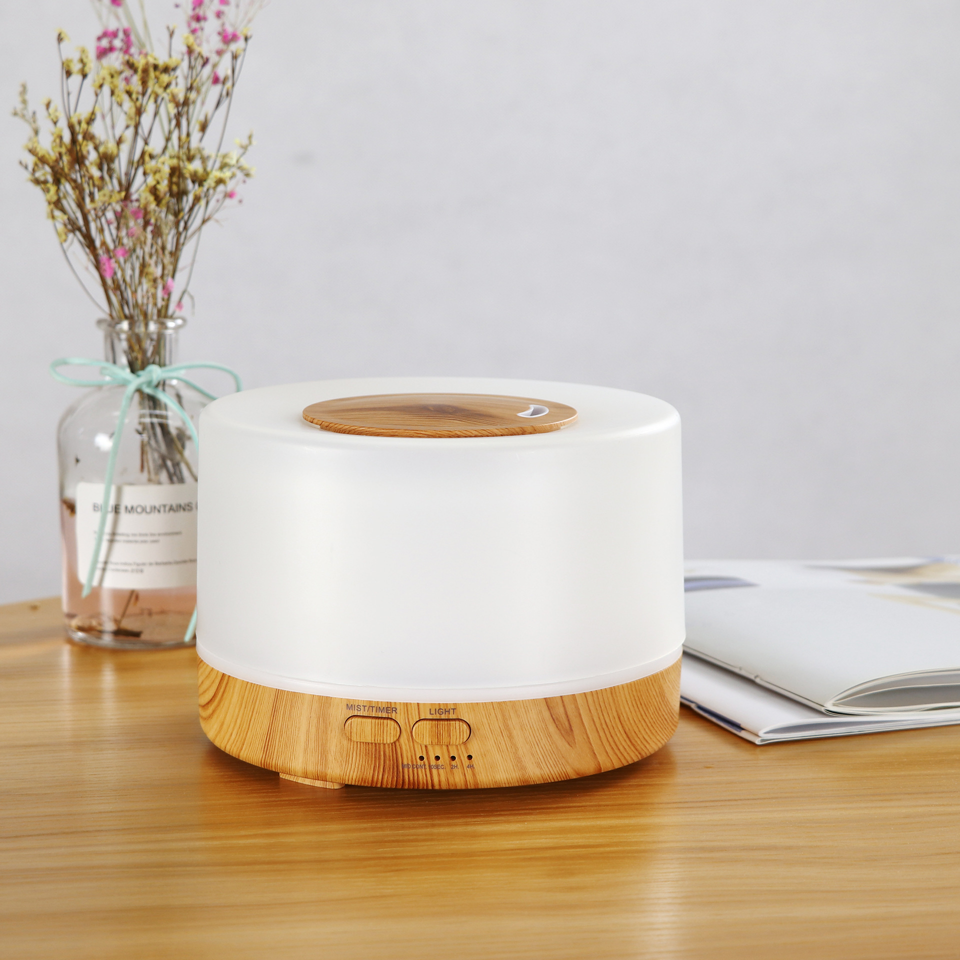 Smart ultrasonic nebulizer for household aromatherapy humidification