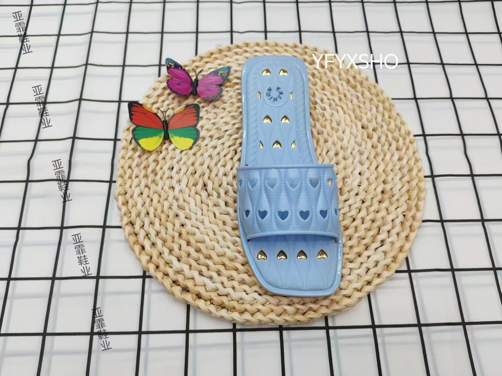 Summer fashionable and simple outerwear flip-flops