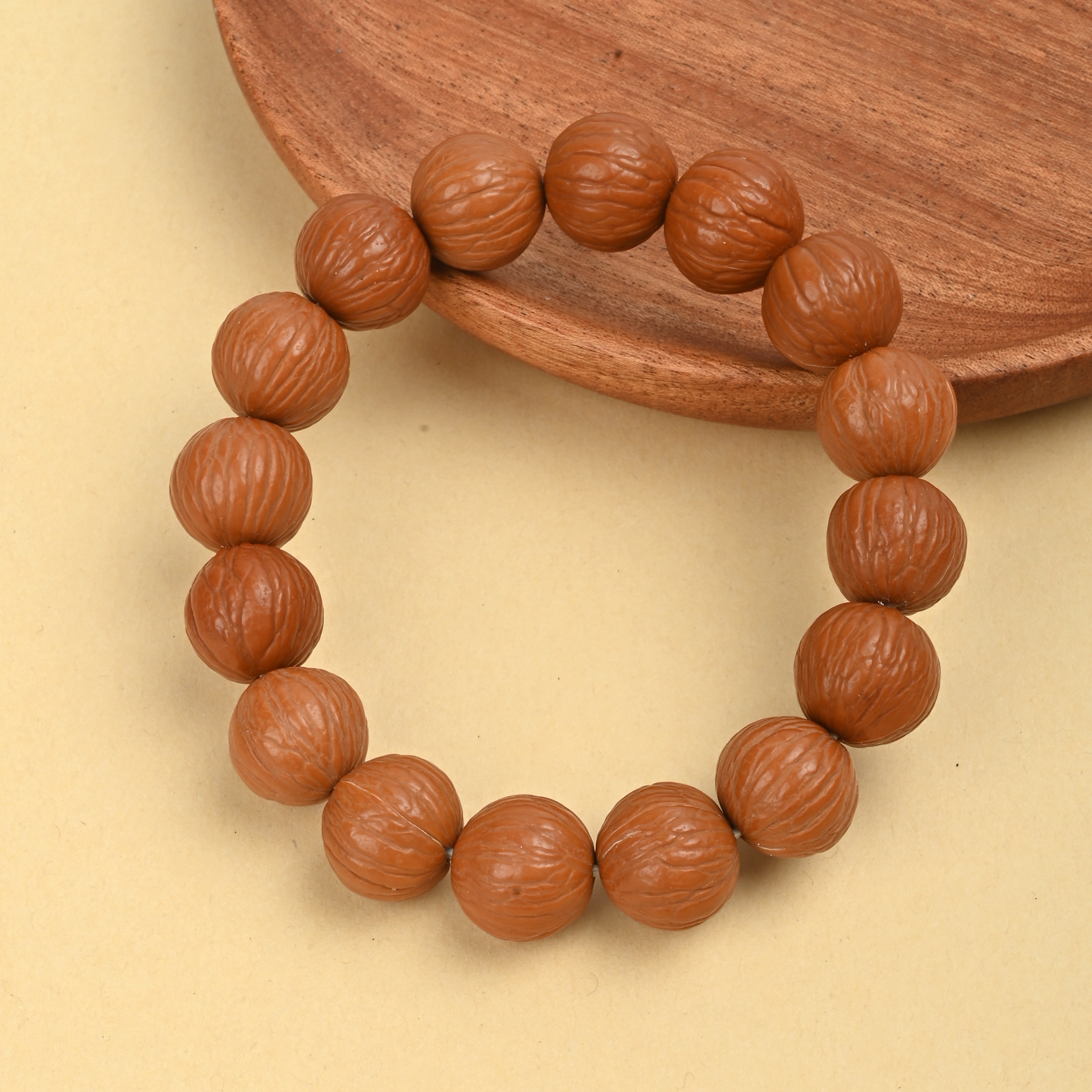 Monkey Head Rich Man's string of Beijing octagonal small walnut bracelets, Phoenix Feather Monkey head shark fin men's and women's single-circle Buddhist prayer beads and cultural play bracelets