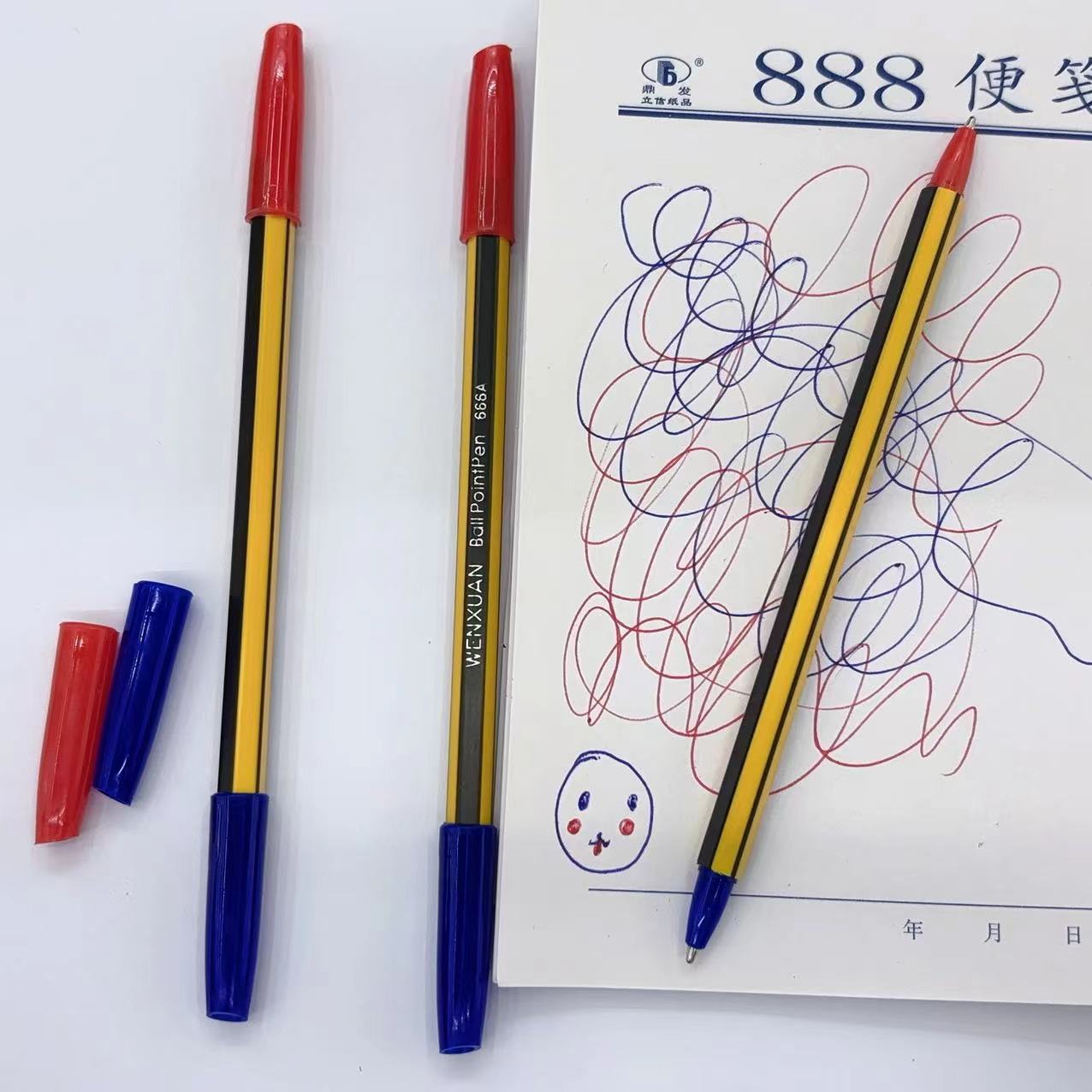 圆珠笔/多色笔/按动/卡通超级英雄圆珠笔/油笔白底实物图