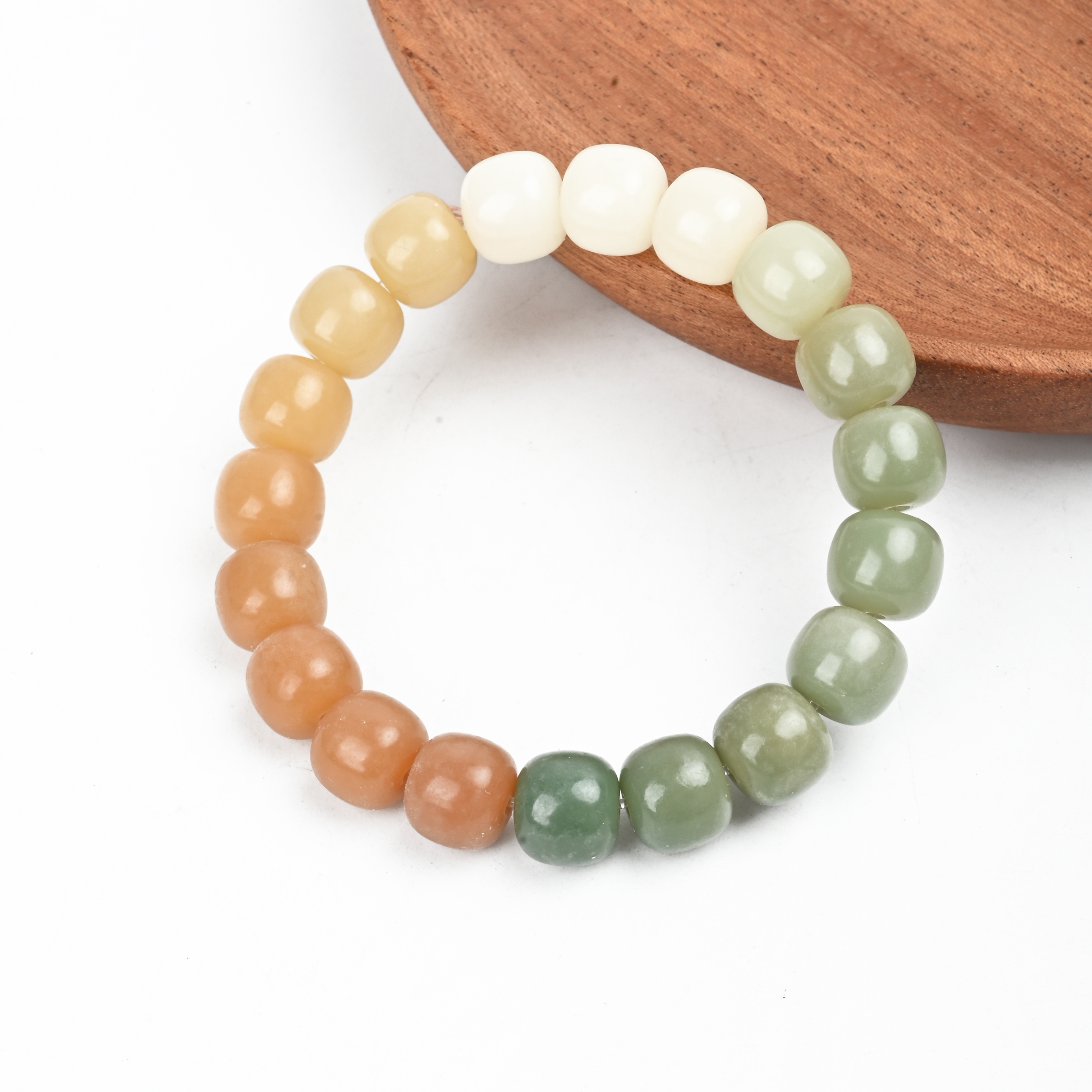 Colorful high-throw bucket bead bead bead bracelet, weathered yellow bead root bracelet, gradient color soft bead beads around fingers details Picture