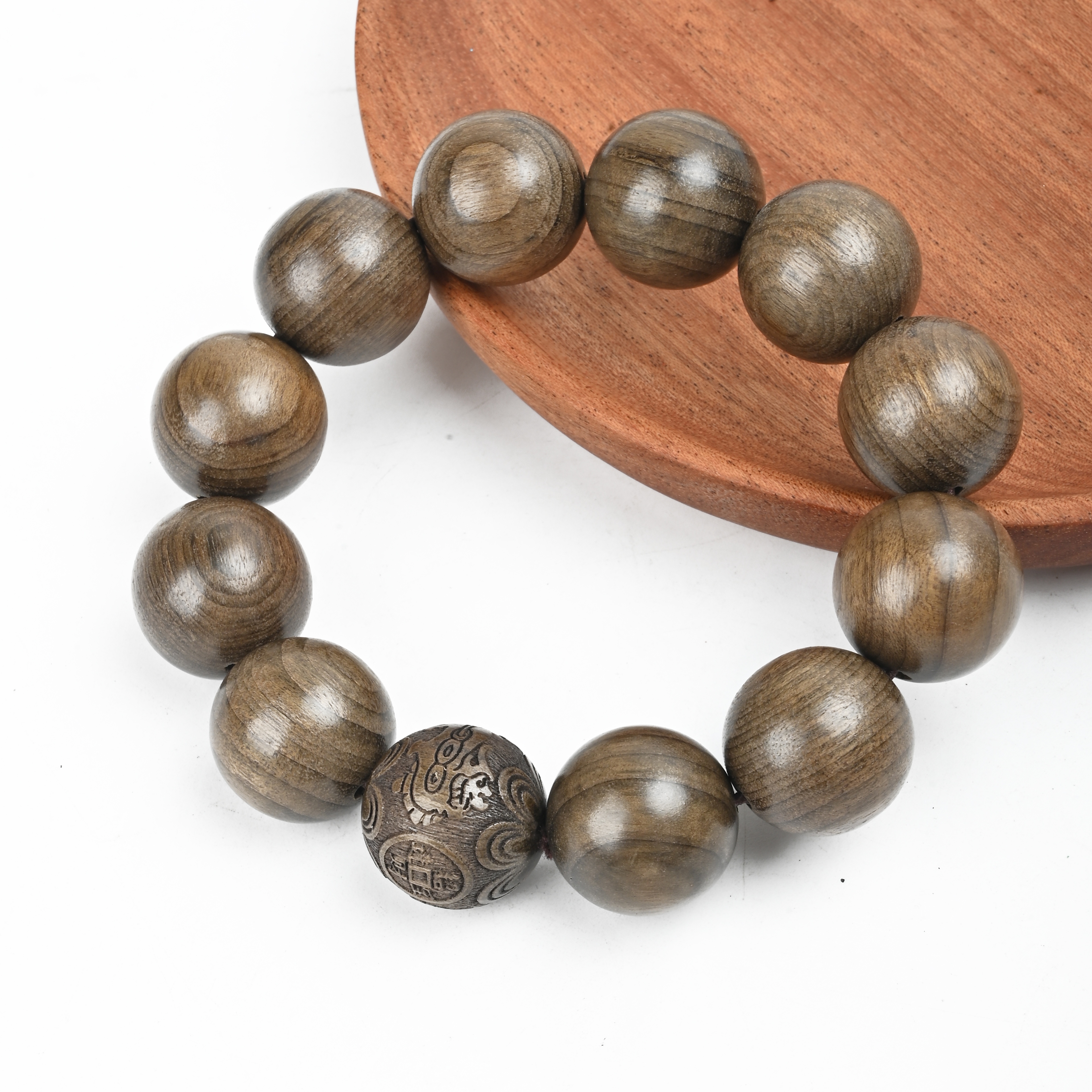 Wholesale of gold bracelets and Buddhist prayer beads made of petrified wood for both men and women Specification image