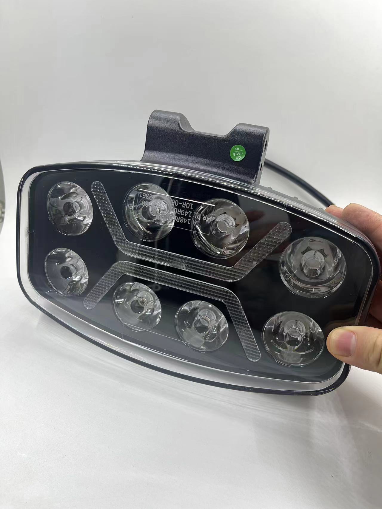Euro truck LED light, Volvo headlight, work light, 10-inch white light, yellow light, lens light Specification drawing