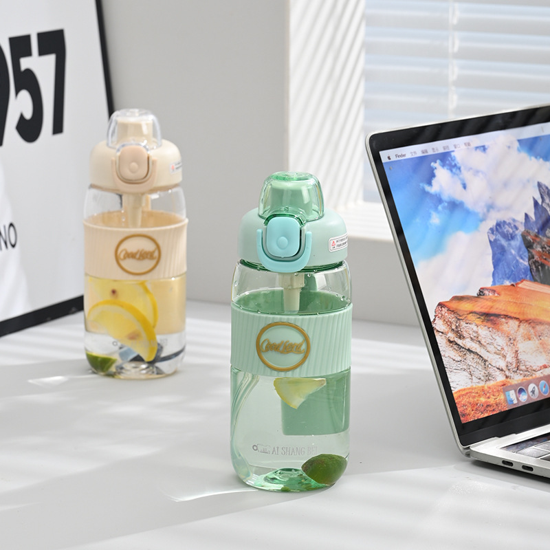 B70-9212 high appearance level water cup, portable anti-slip straw cup for men and women, large-capacity high-temperature resistant portable cup, plastic cup Application Scenario