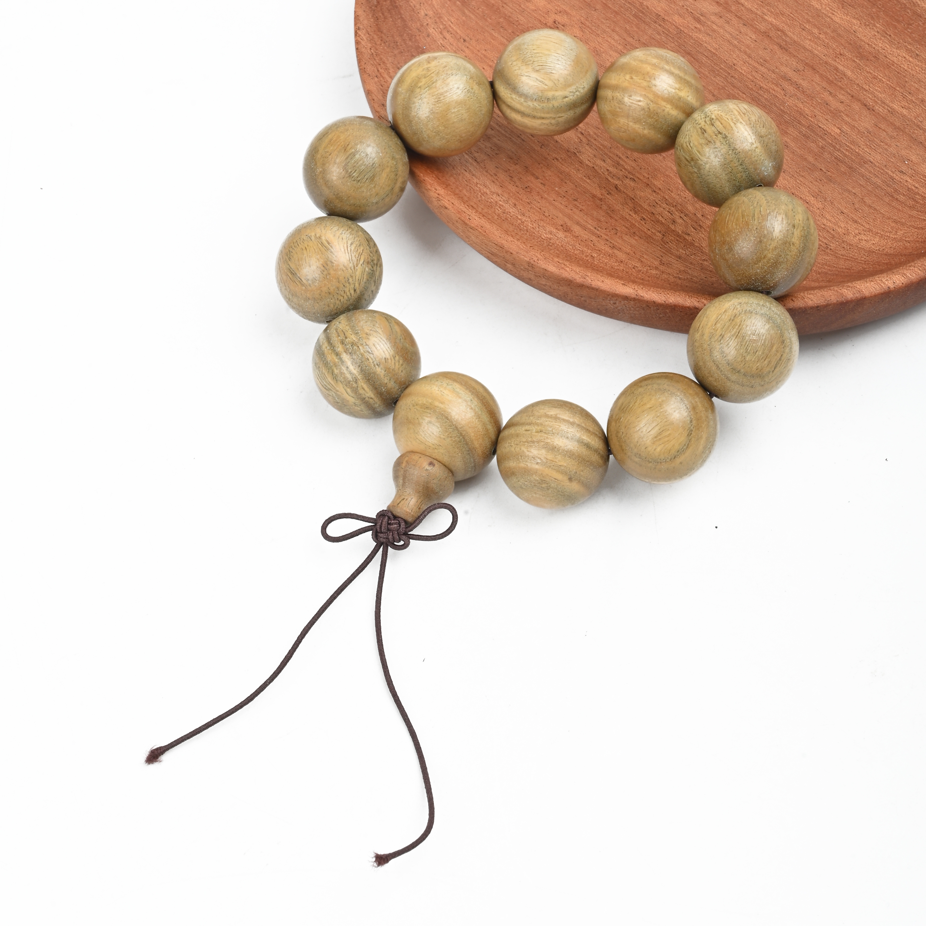 Wholesale of green plant wood beads, wooden cultural and recreational bracelets, sandalwood bracelets, Buddhist prayer beads and prayer beads for women details Picture