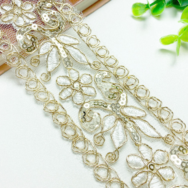 The manufacturer now has a truck with bone gold thread, polyester thread, lace, rope embroidery, Hanfu clothing accessories, curtains, home textiles and belts Specification image