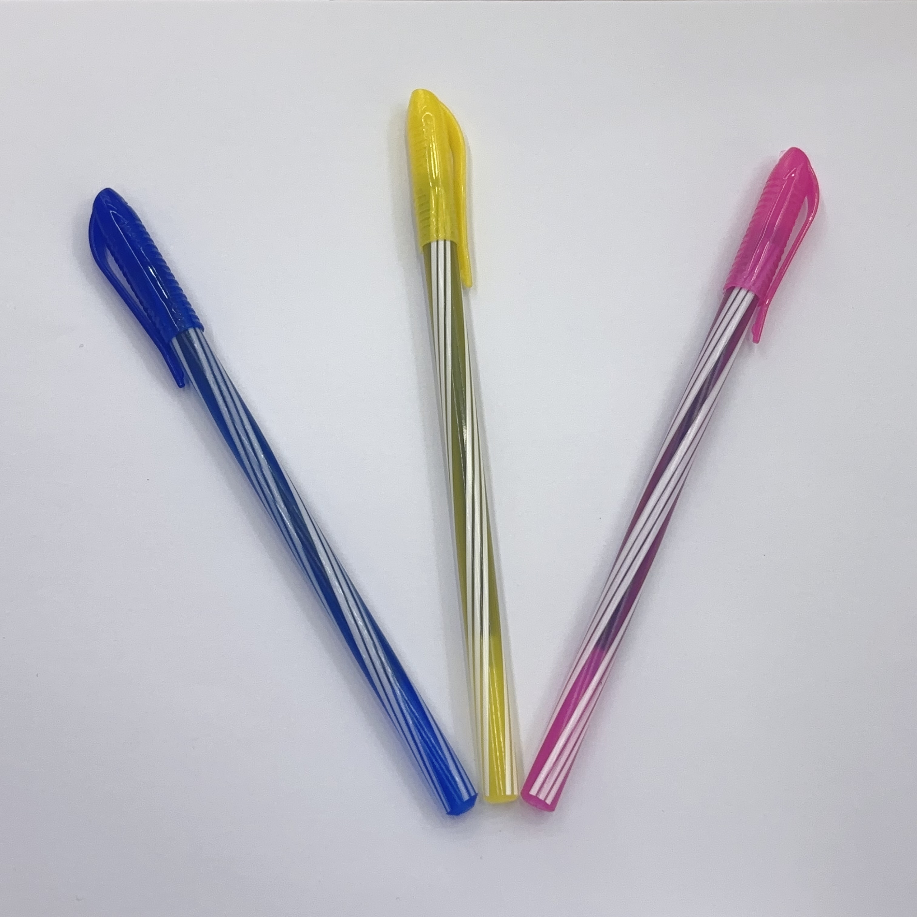 圆珠笔/塑料品/多色笔/串珠笔/按动产品图