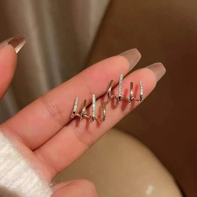 Niche design sense earrings, women's autumn and winter light luxury high-end unique stud earrings, 2023 new trendy and versatile earrings details Picture