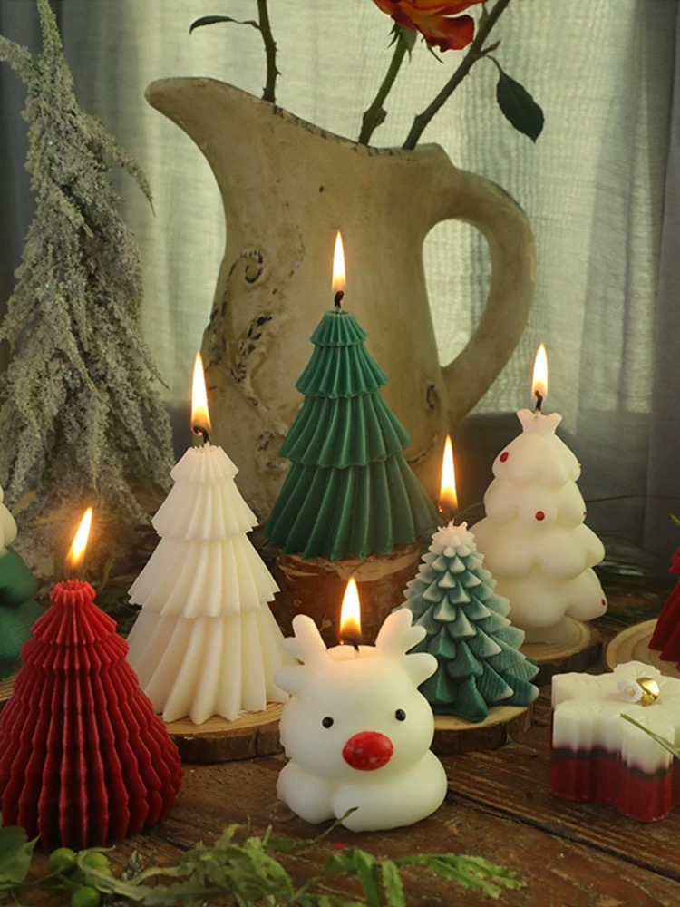 Scented Christmas tree candles, cute Christmas tree shapes, Christmas atmosphere, soy wax gift ornaments, scented Christmas tree candles, scented Christmas trees, cute Christmas tree shapes, Christmas atmosphere, soy wax gift ornaments, souvenirs pic 1