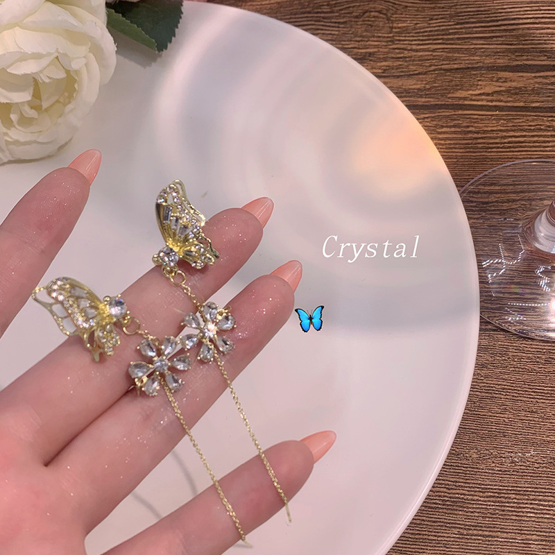 Douyin's same style butterfly flower one-piece earrings, ear bone clip, Korean style, cold and cool, dynamic butterfly ear line Specification image