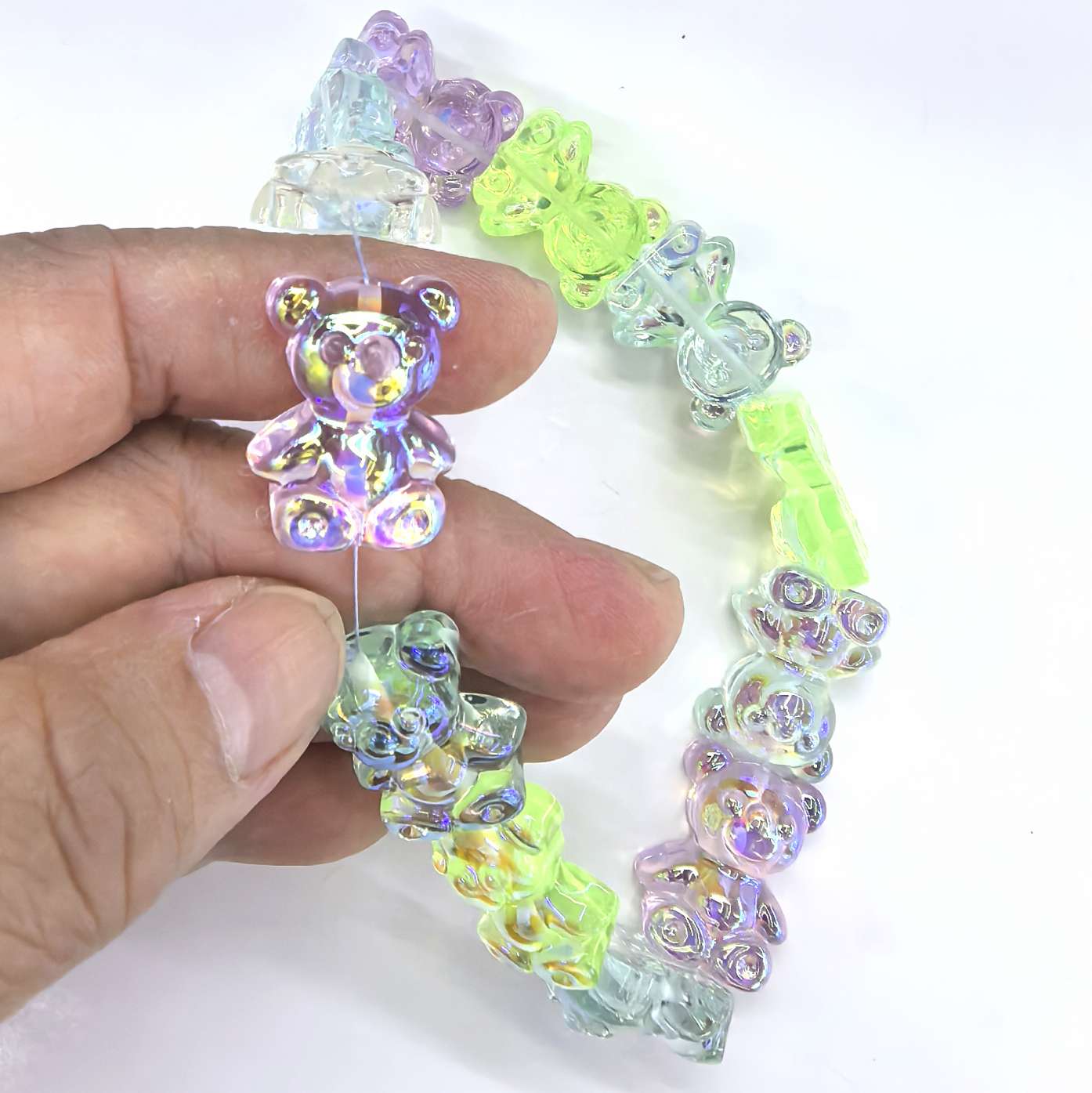 Clothing accessories, accessories, bear vertical hole bracelets, pendants, hair clips, clothes, shoes, bags, stickers, Bear seven-color resin details Picture