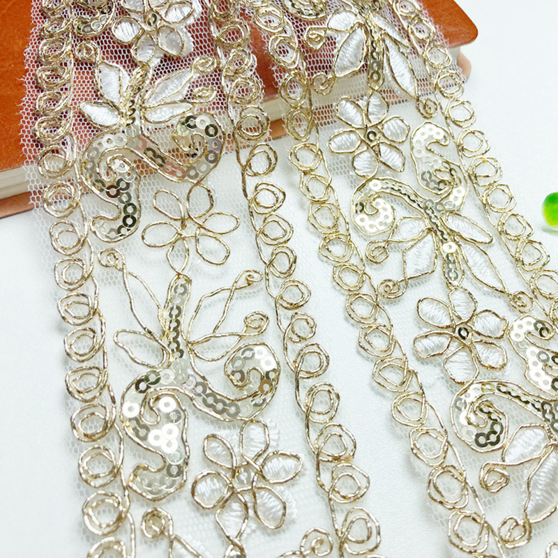 The manufacturer now has a truck with bone gold thread, polyester thread, lace, rope embroidery, Hanfu clothing accessories, curtains, home textiles and belts Item Picture