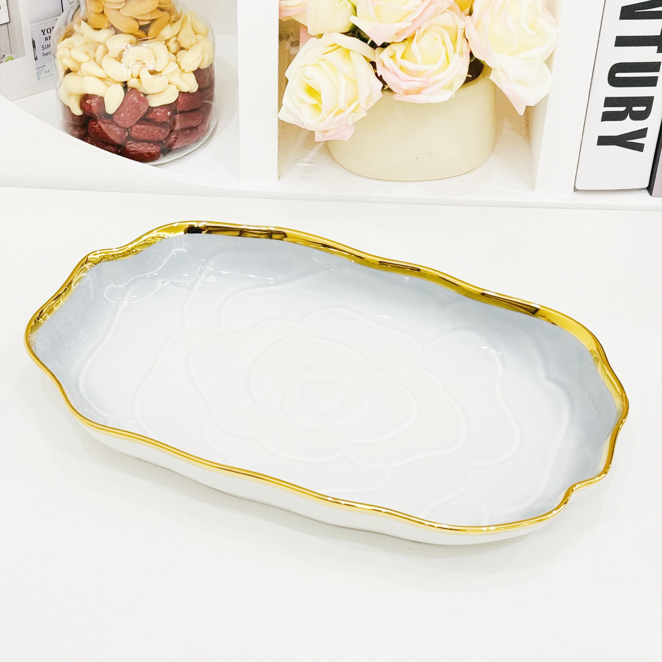 A set of household light luxury and high-end printed bowls, bone China 2024 new style, beautiful ceramic bowls, plates, bowls and tableware Item Picture